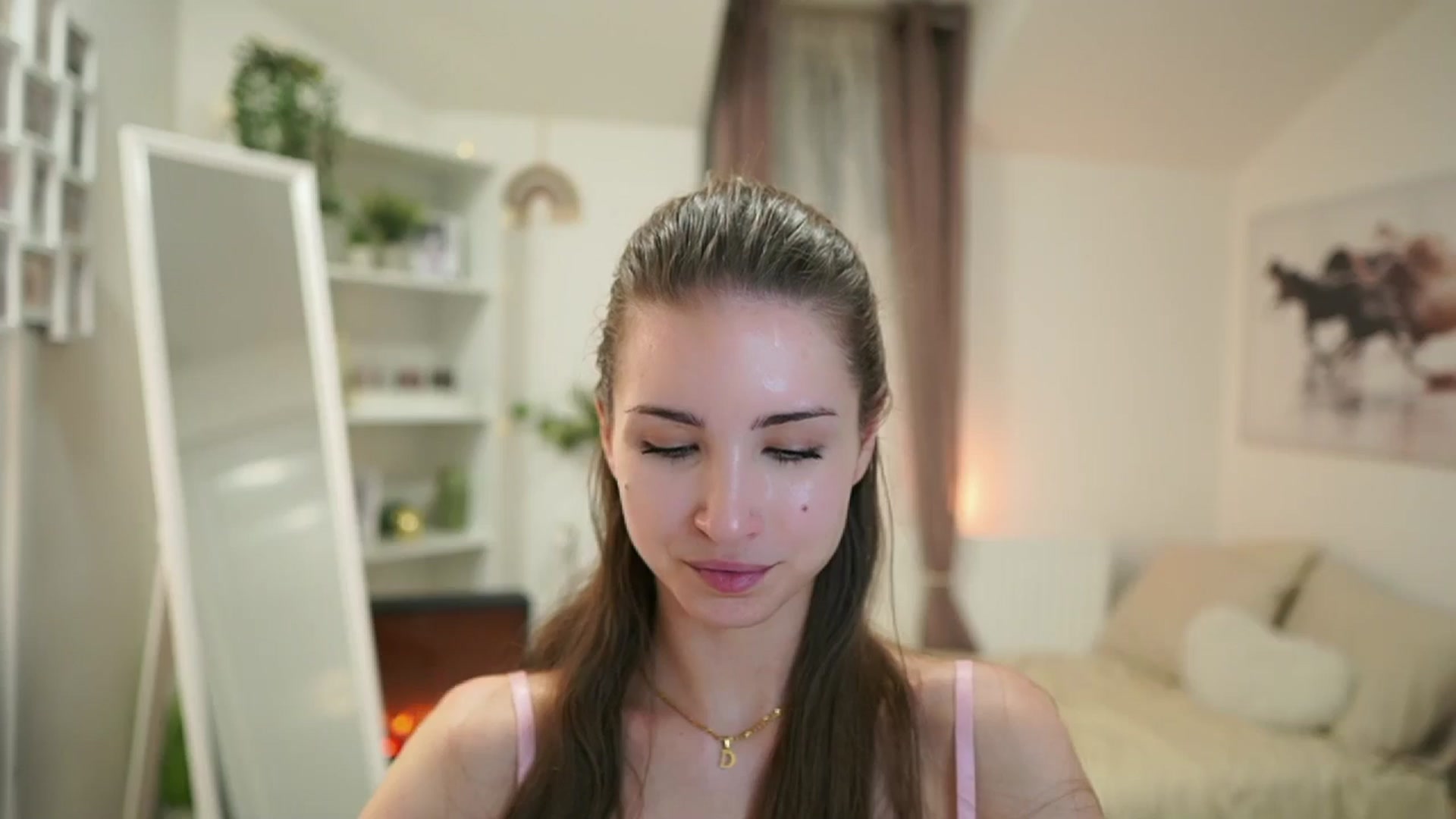 Gallery image thumbnail from Shy_jane's myfreecams stream on, 04/23/2025, 12:15 image 12 of 20