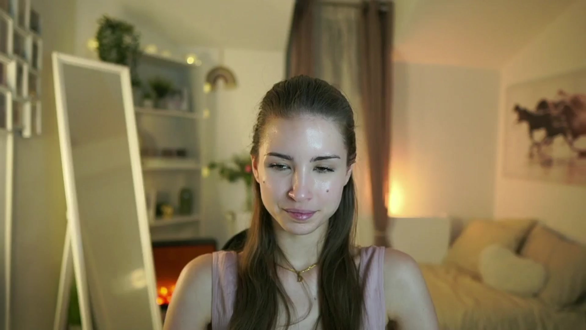 Gallery image thumbnail from Shy_jane's myfreecams stream on, 04/23/2025, 14:51 image 14 of 20