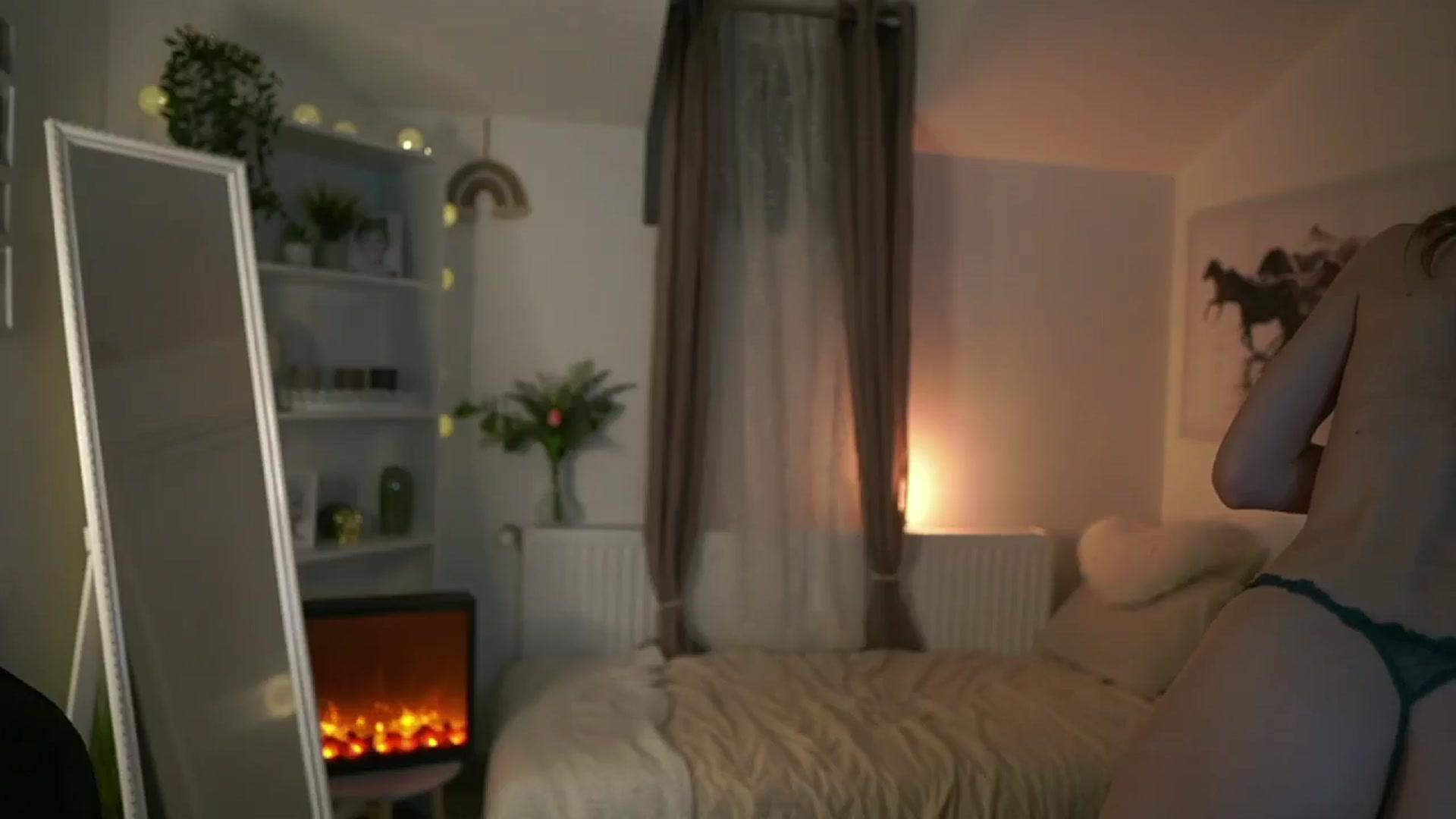 Gallery image thumbnail from Shy_jane's myfreecams stream on, 04/25/2025, 17:00 image 18 of 20