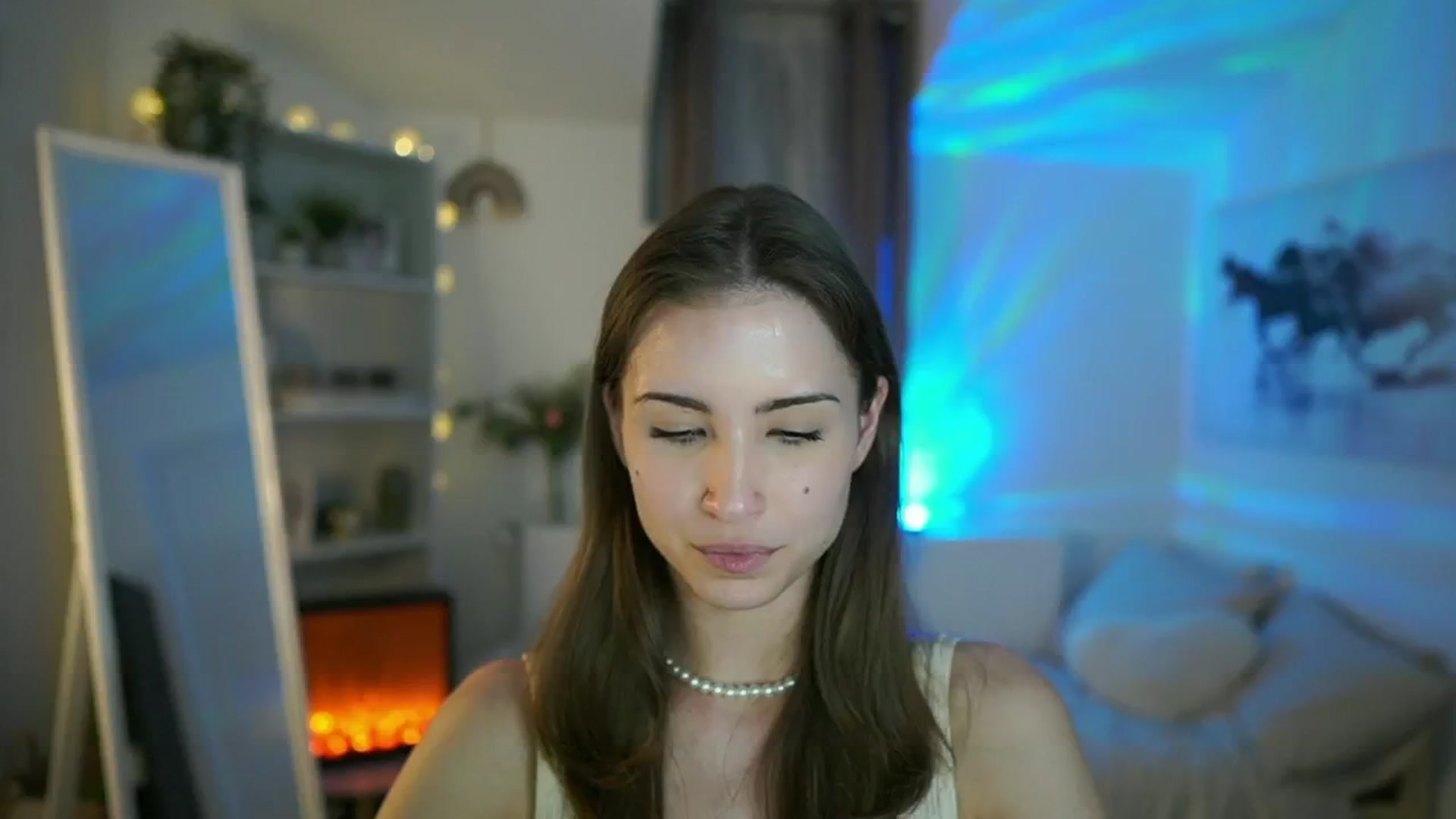 Gallery image thumbnail from Shy_jane's myfreecams stream on, 05/13/2025, 15:00 image 17 of 20