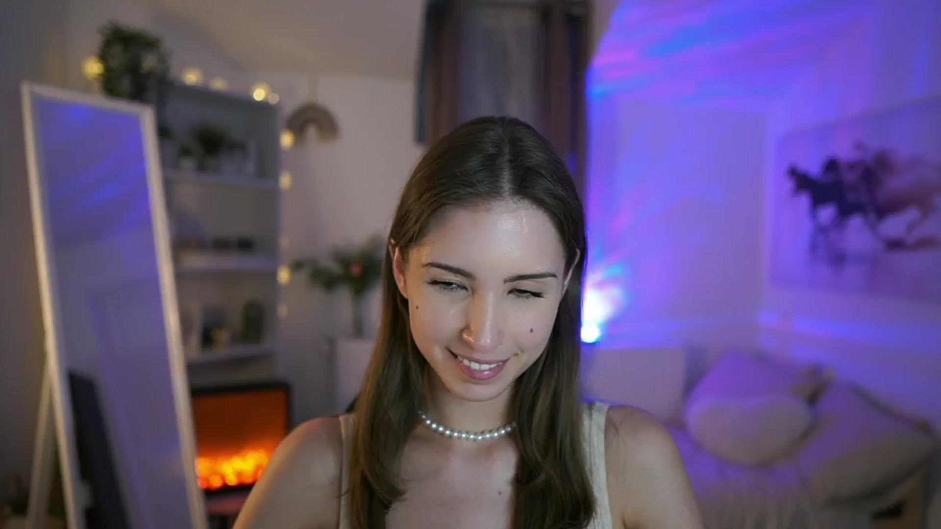 Gallery image thumbnail from Shy_jane's myfreecams stream on, 05/13/2025, 15:00 image 2 of 20