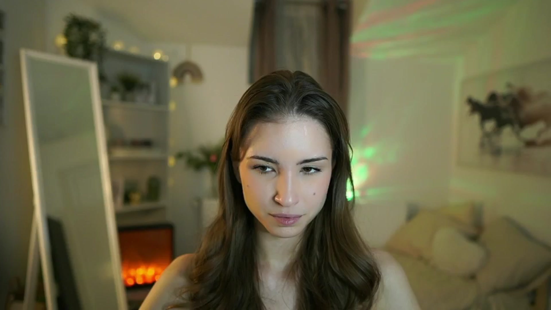 Gallery image thumbnail from Shy_jane's myfreecams stream on, 05/15/2025, 08:21 image 16 of 20
