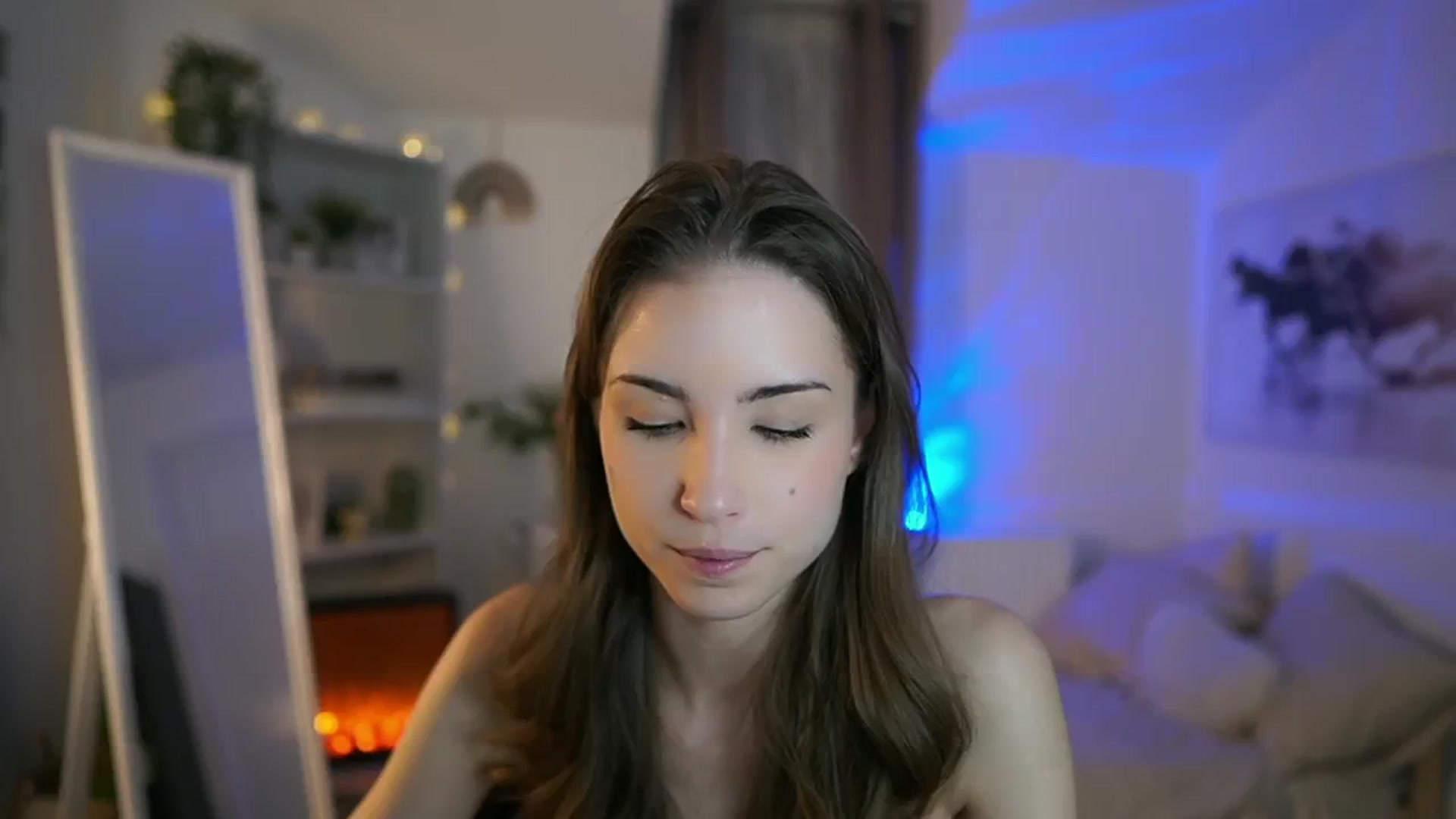 Gallery image thumbnail from Shy_jane's myfreecams stream on, 05/15/2025, 08:21 image 15 of 20