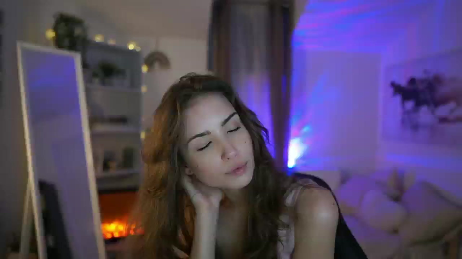 Gallery image thumbnail from Shy_jane's myfreecams stream on, 05/20/2025, 12:43 image 19 of 20