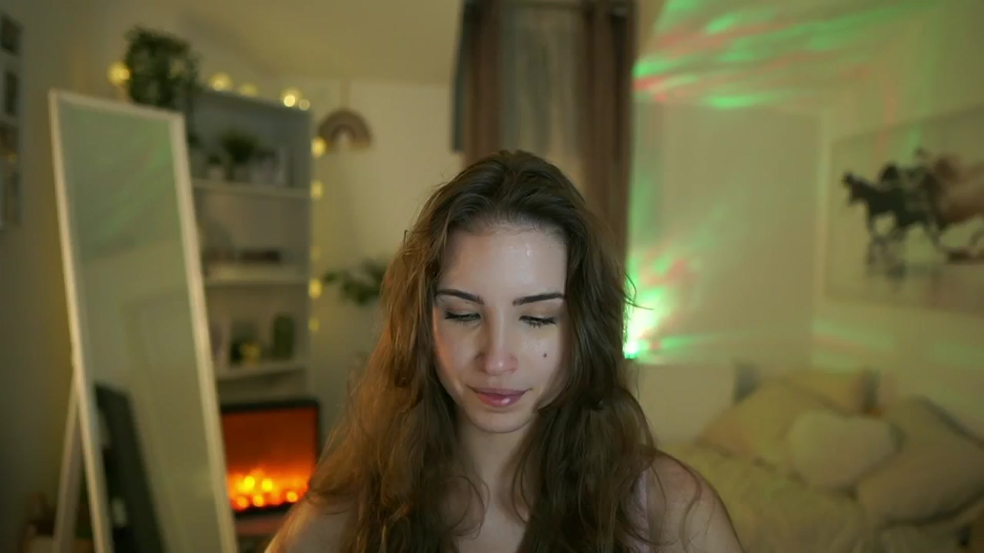 Gallery image thumbnail from Shy_jane's myfreecams stream on, 05/20/2025, 17:29 image 14 of 20