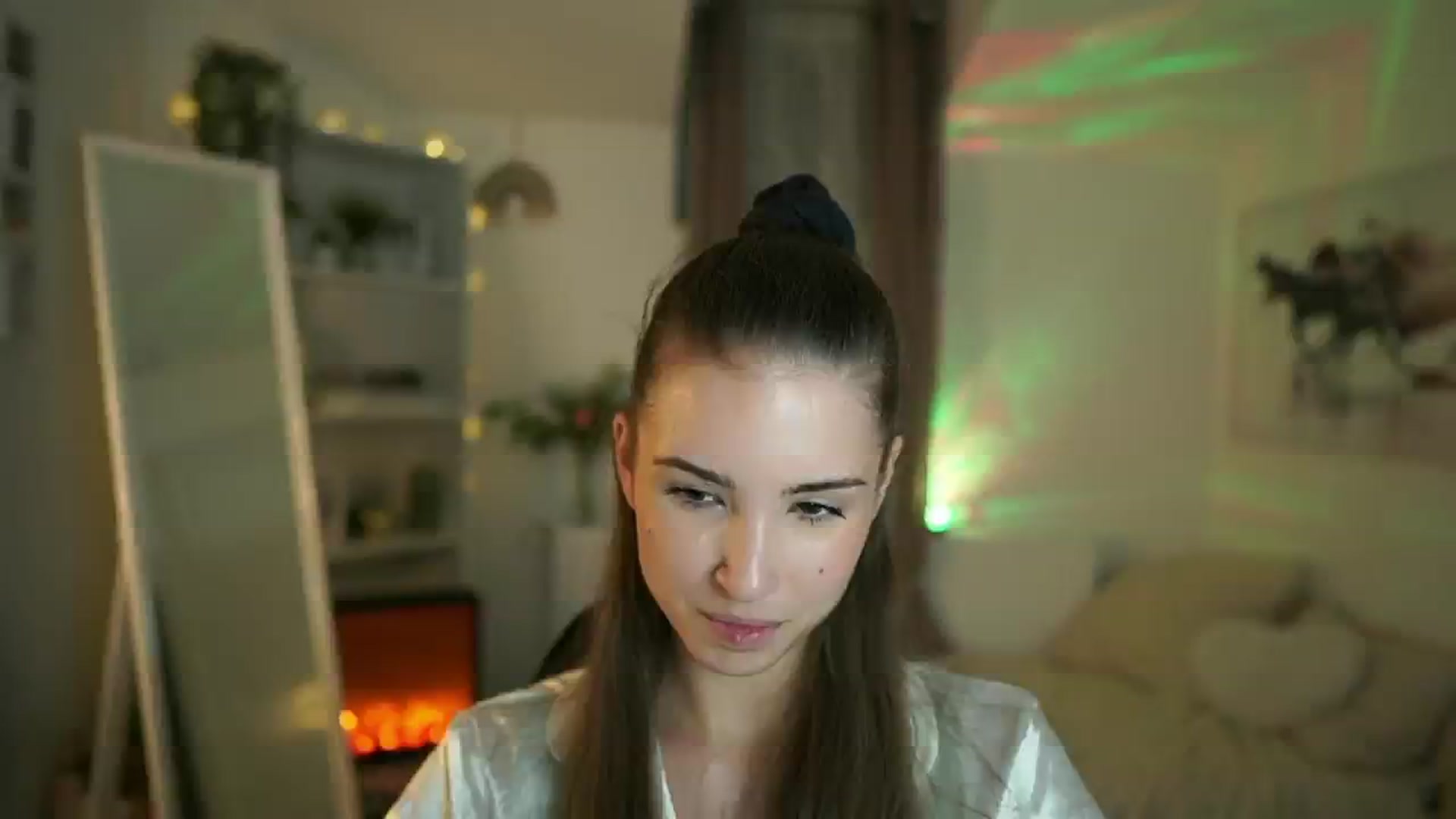 Gallery image thumbnail from Shy_jane's myfreecams stream on, 05/21/2025, 15:30 image 12 of 20