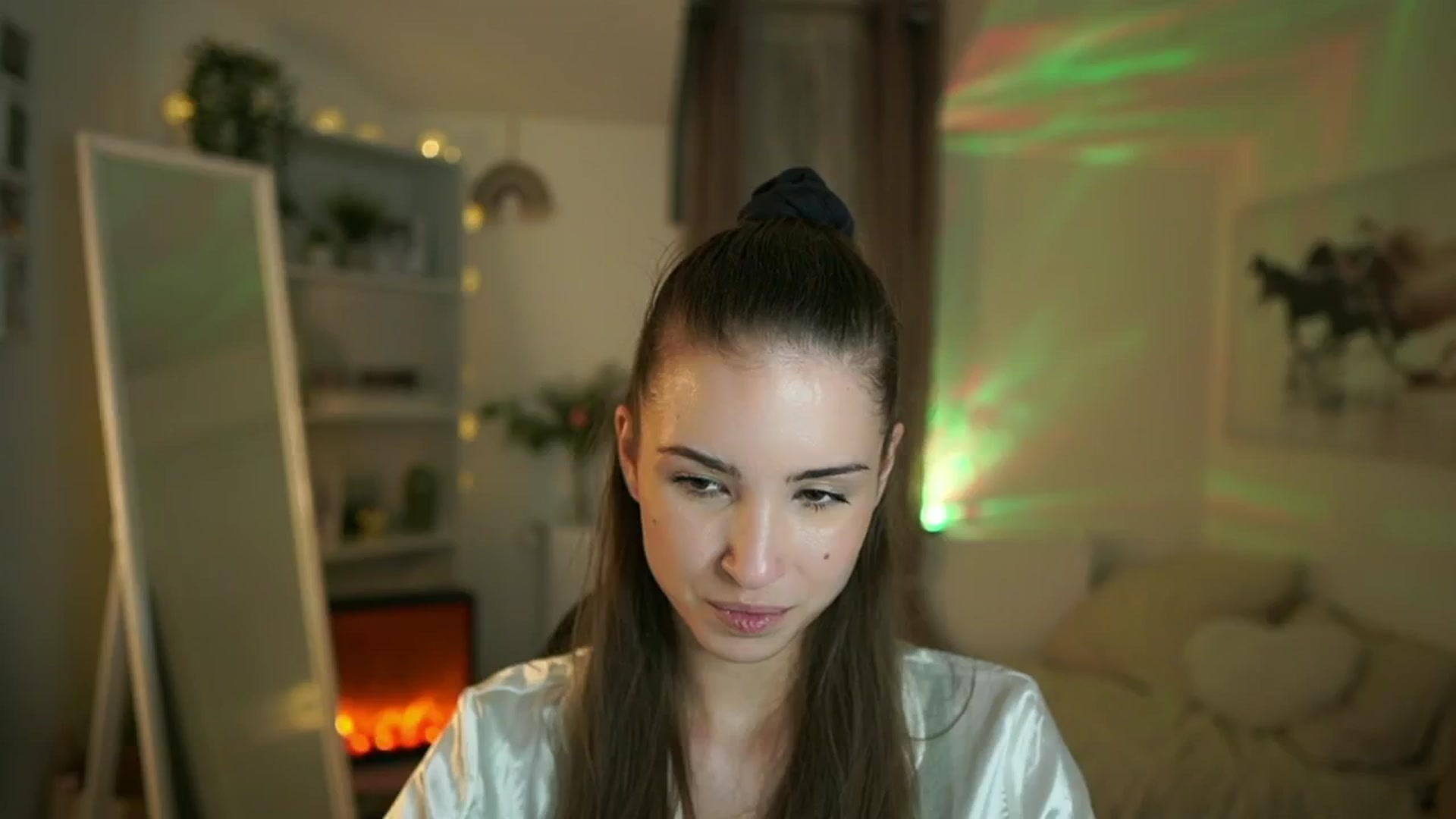 Gallery image thumbnail from Shy_jane's myfreecams stream on, 05/21/2025, 17:31 image 2 of 20