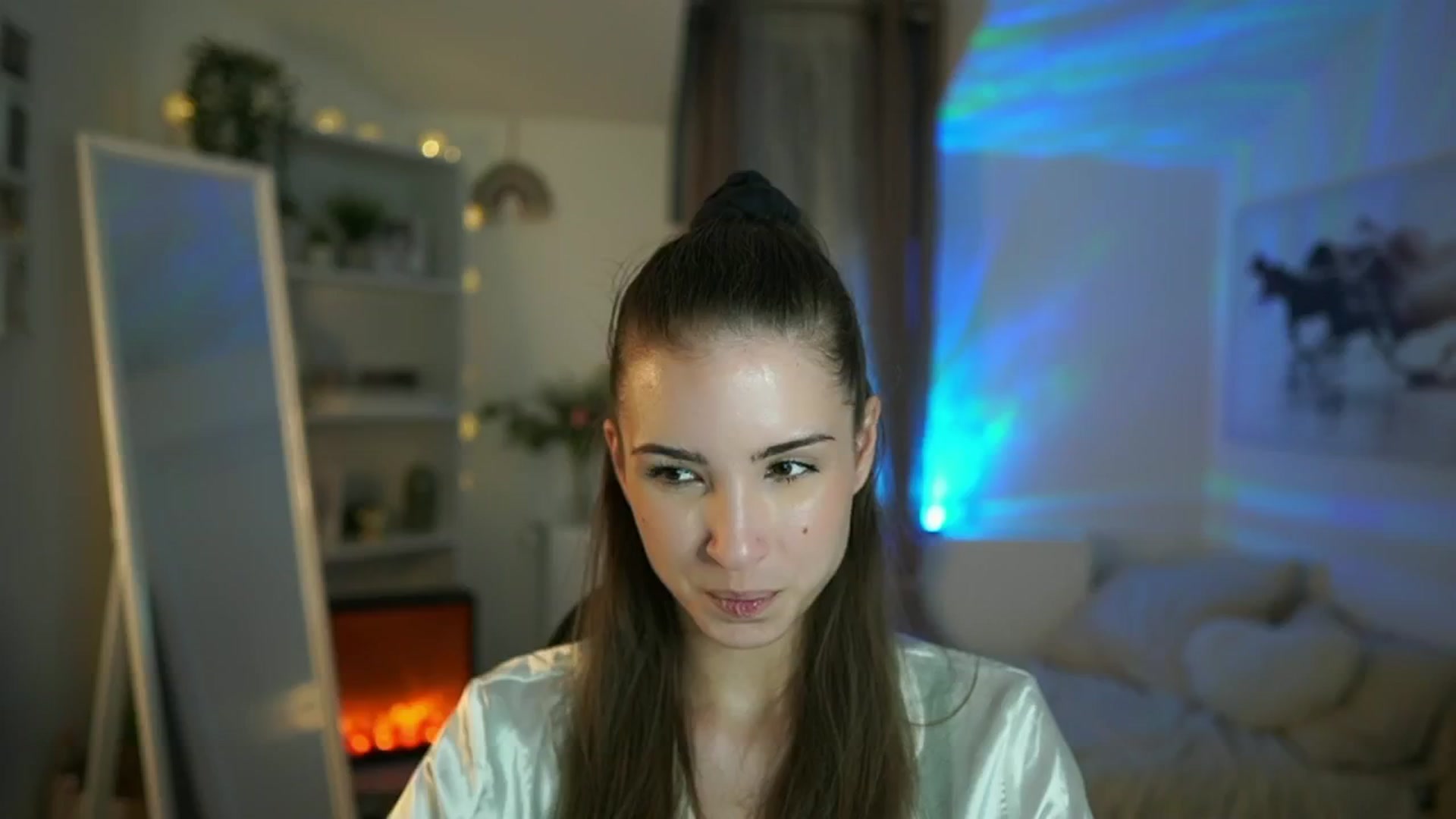 Gallery image thumbnail from Shy_jane's myfreecams stream on, 05/21/2025, 17:31 image 3 of 20