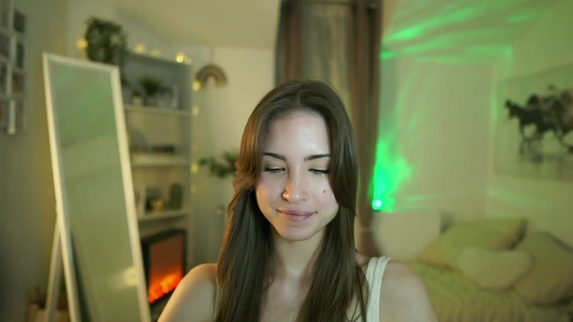 Gallery image thumbnail from Shy_jane's myfreecams stream on, 05/28/2025, 11:22 image 1 of 20