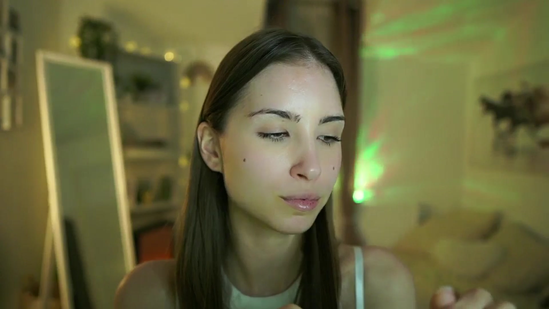 Gallery image thumbnail from Shy_jane's myfreecams stream on, 05/29/2025, 12:03 image 15 of 20