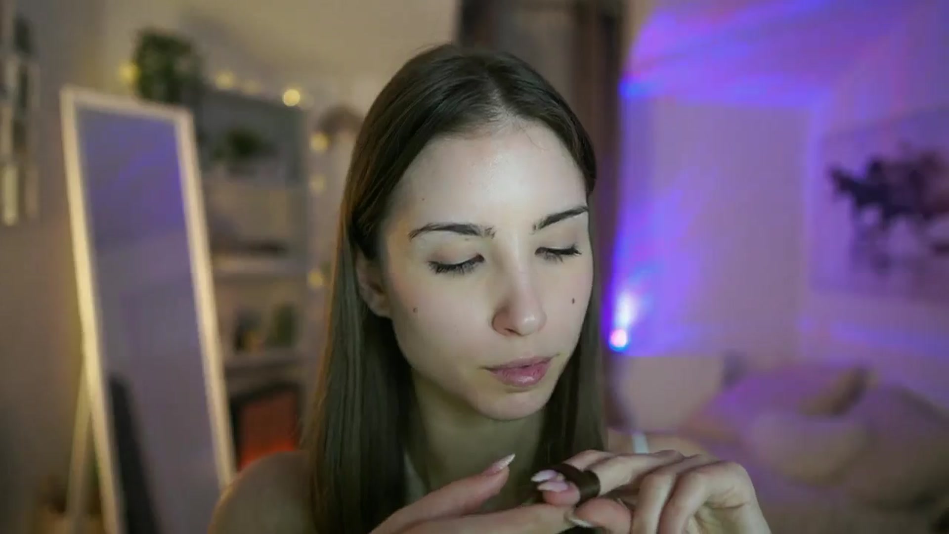 Gallery image thumbnail from Shy_jane's myfreecams stream on, 05/29/2025, 12:03 image 18 of 20