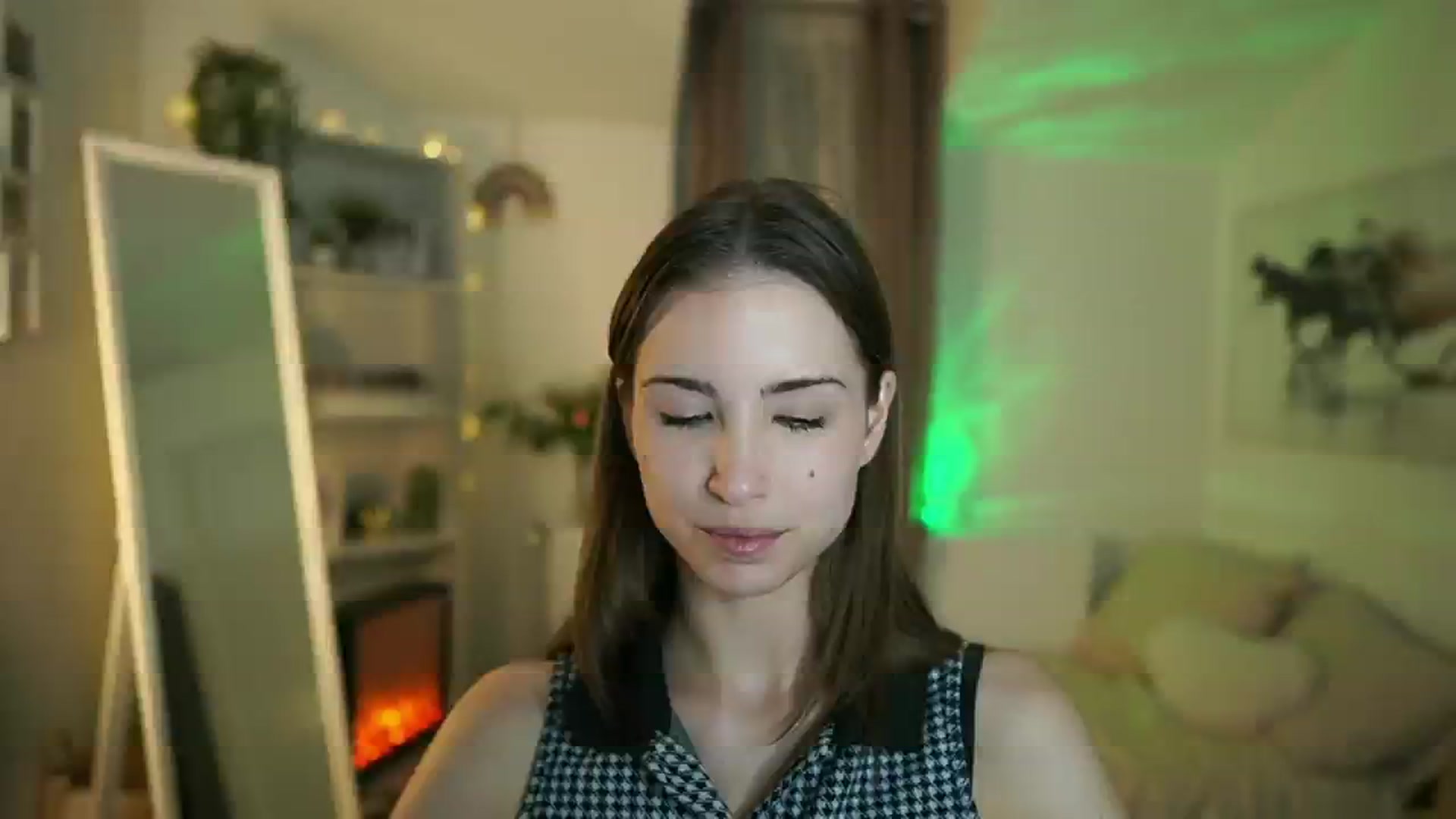 Gallery image thumbnail from Shy_jane's myfreecams stream on, 05/30/2025, 10:55 image 18 of 20
