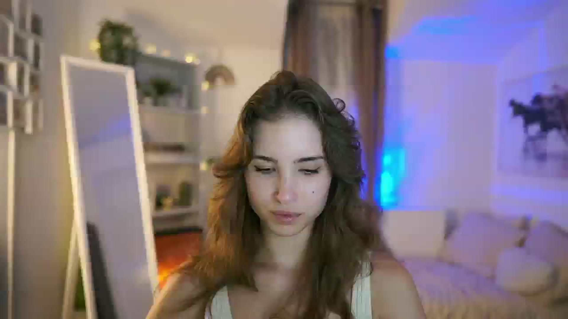 Gallery image thumbnail from Shy_jane's myfreecams stream on, 07/10/2025, 15:36 image 6 of 20