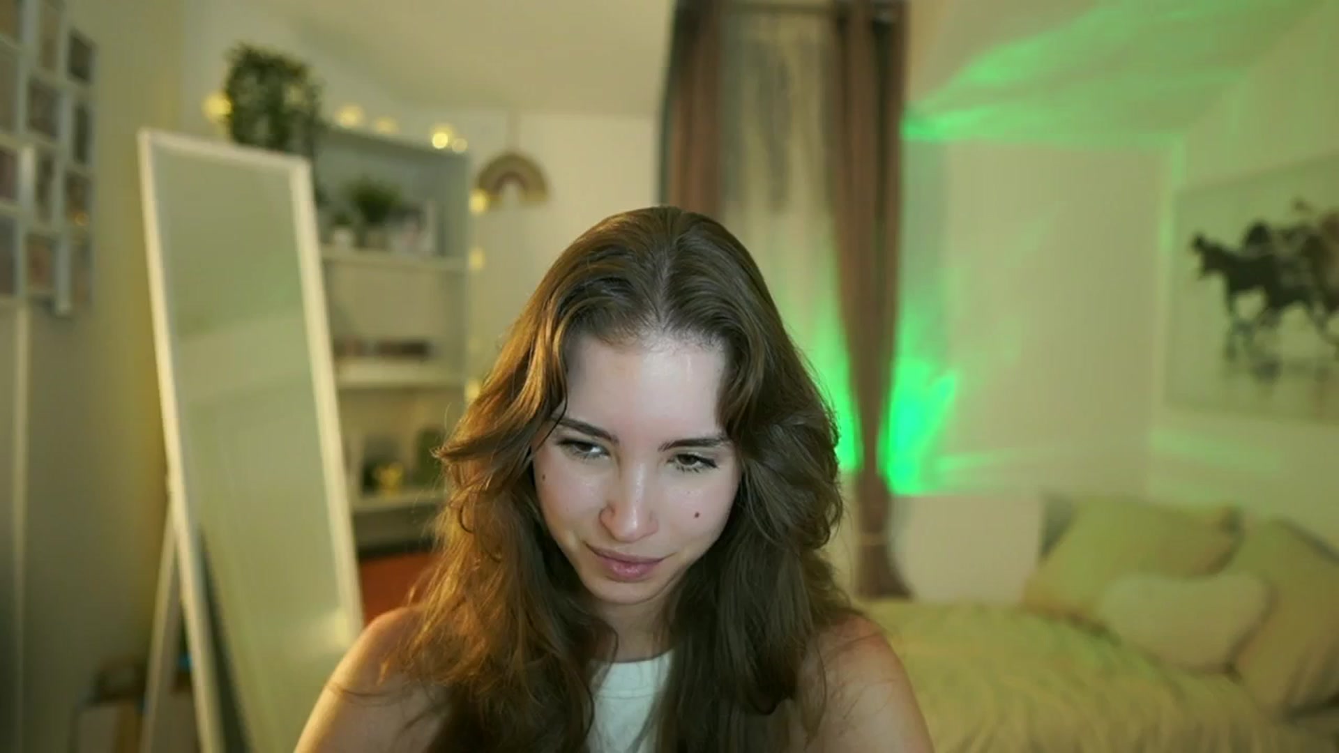 Gallery image thumbnail from Shy_jane's myfreecams stream on, 07/15/2025, 11:25 image 18 of 20