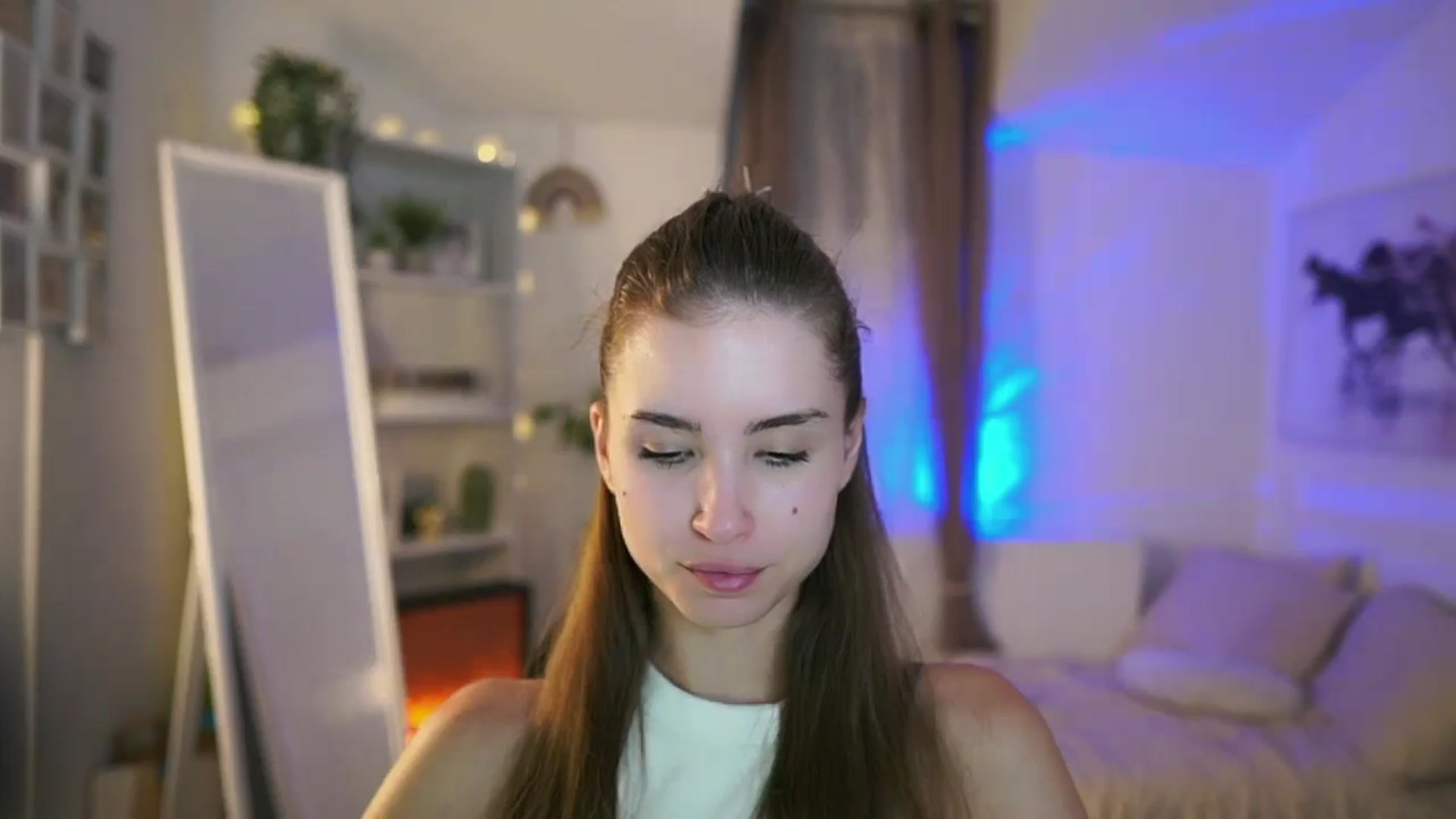 Gallery image thumbnail from Shy_jane's myfreecams stream on, 07/15/2025, 16:44 image 5 of 20