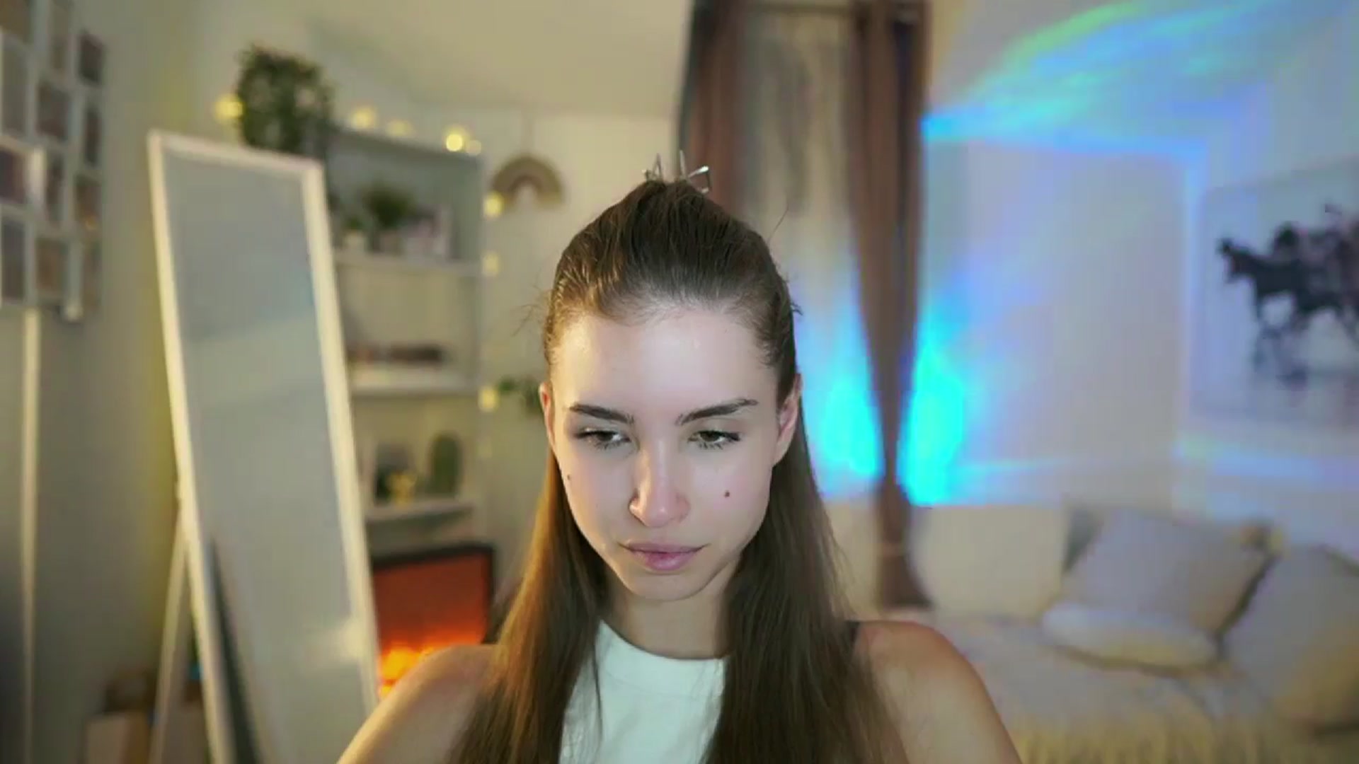 Gallery image thumbnail from Shy_jane's myfreecams stream on, 07/15/2025, 16:44 image 6 of 20
