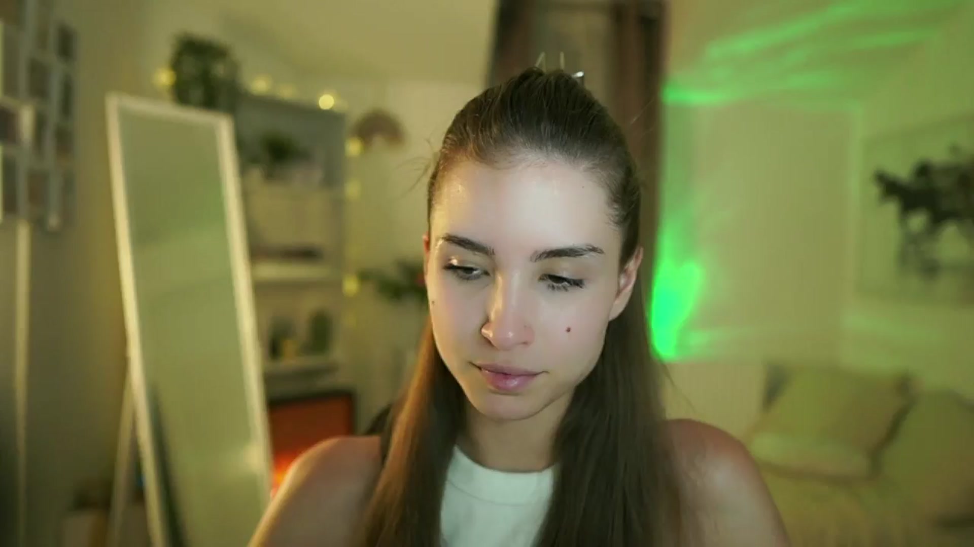 Gallery image thumbnail from Shy_jane's myfreecams stream on, 07/15/2025, 16:44 image 1 of 20