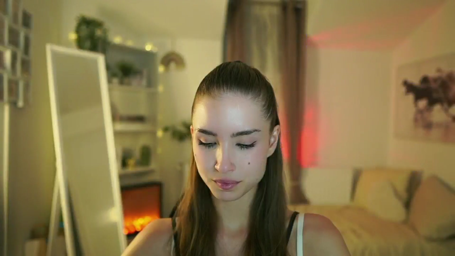 Gallery image thumbnail from Shy_jane's myfreecams stream on, 07/16/2025, 14:00 image 14 of 20