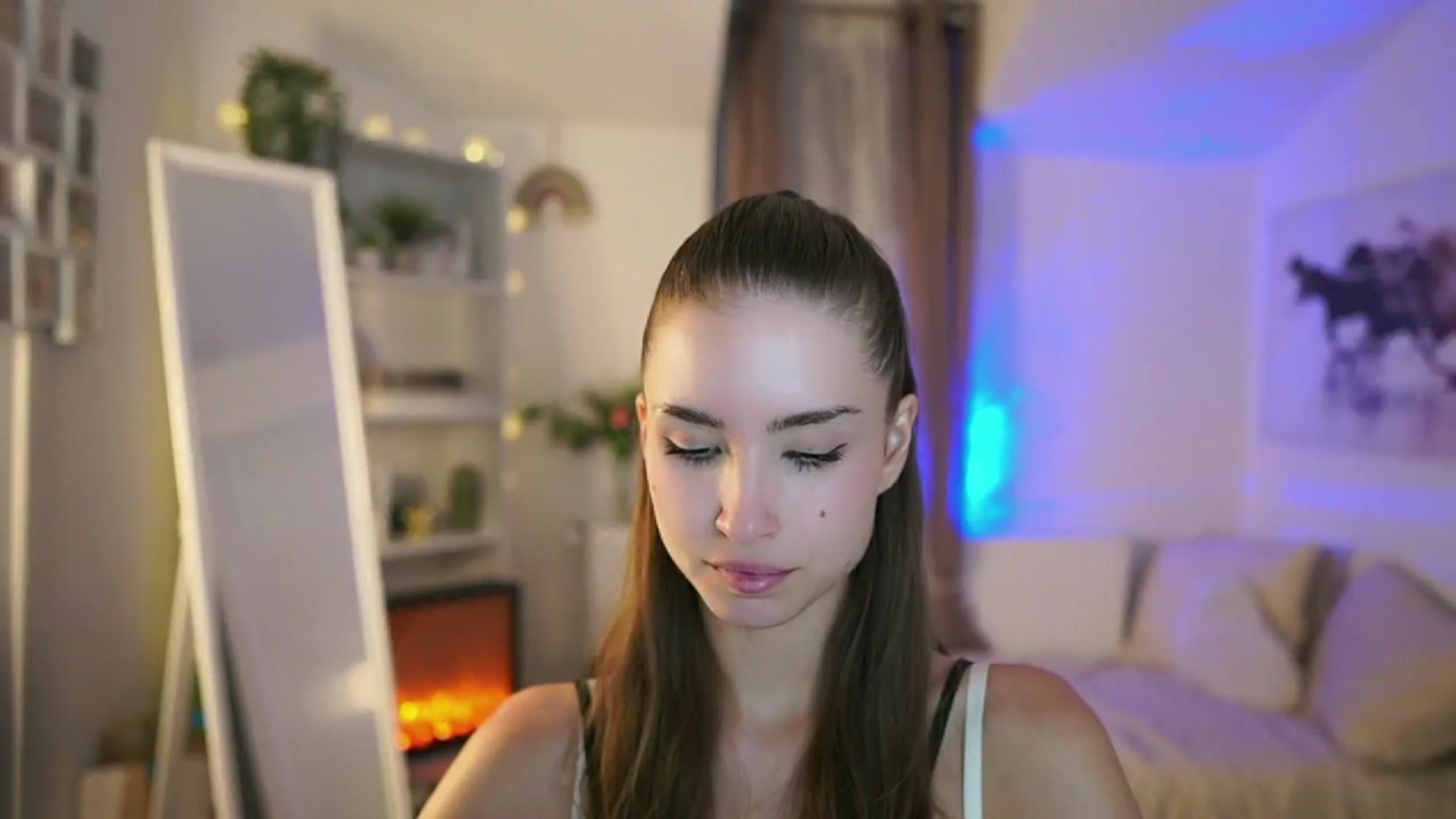 Gallery image thumbnail from Shy_jane's myfreecams stream on, 07/16/2025, 14:00 image 5 of 20