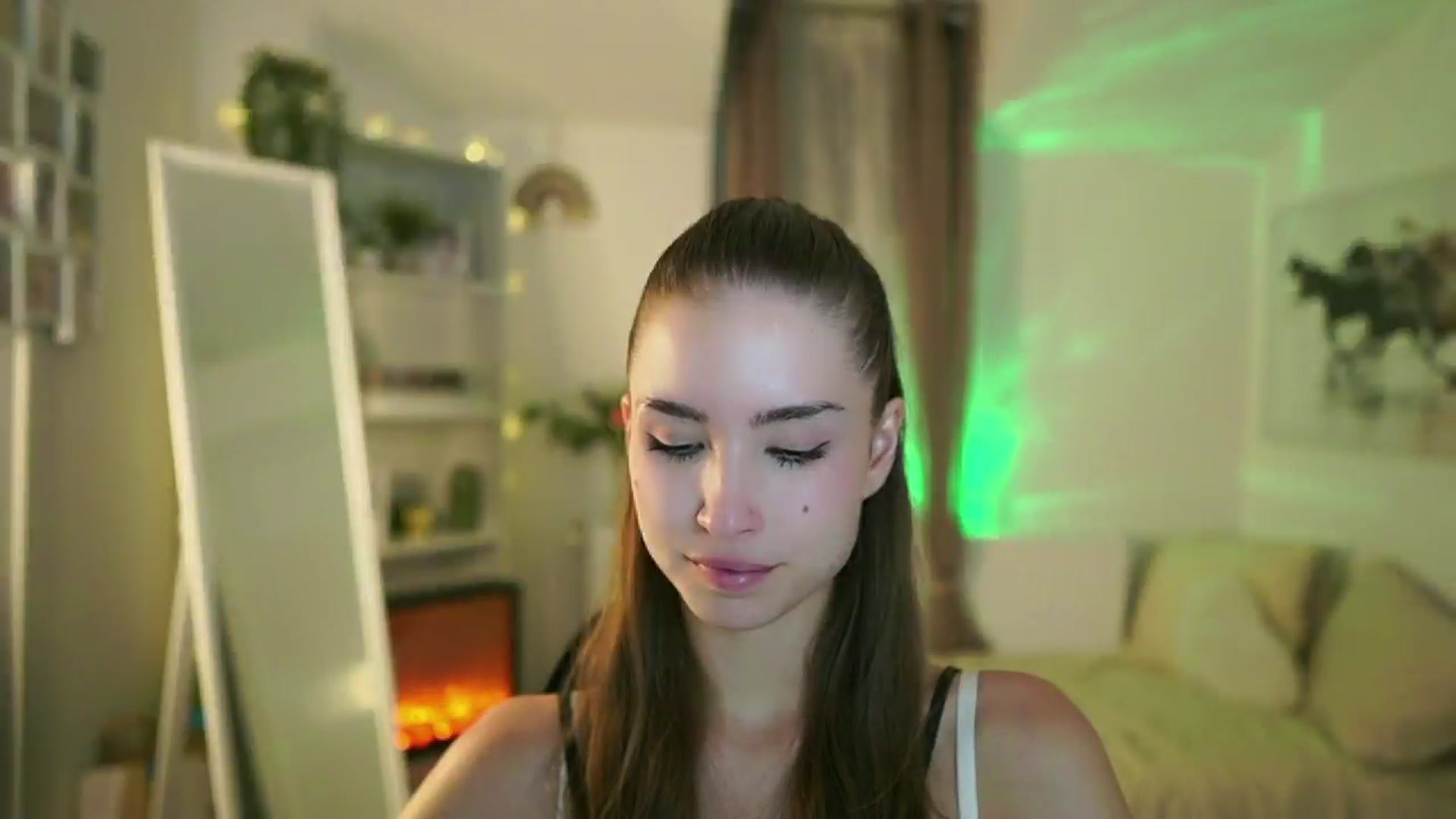 Gallery image thumbnail from Shy_jane's myfreecams stream on, 07/16/2025, 14:00 image 12 of 20