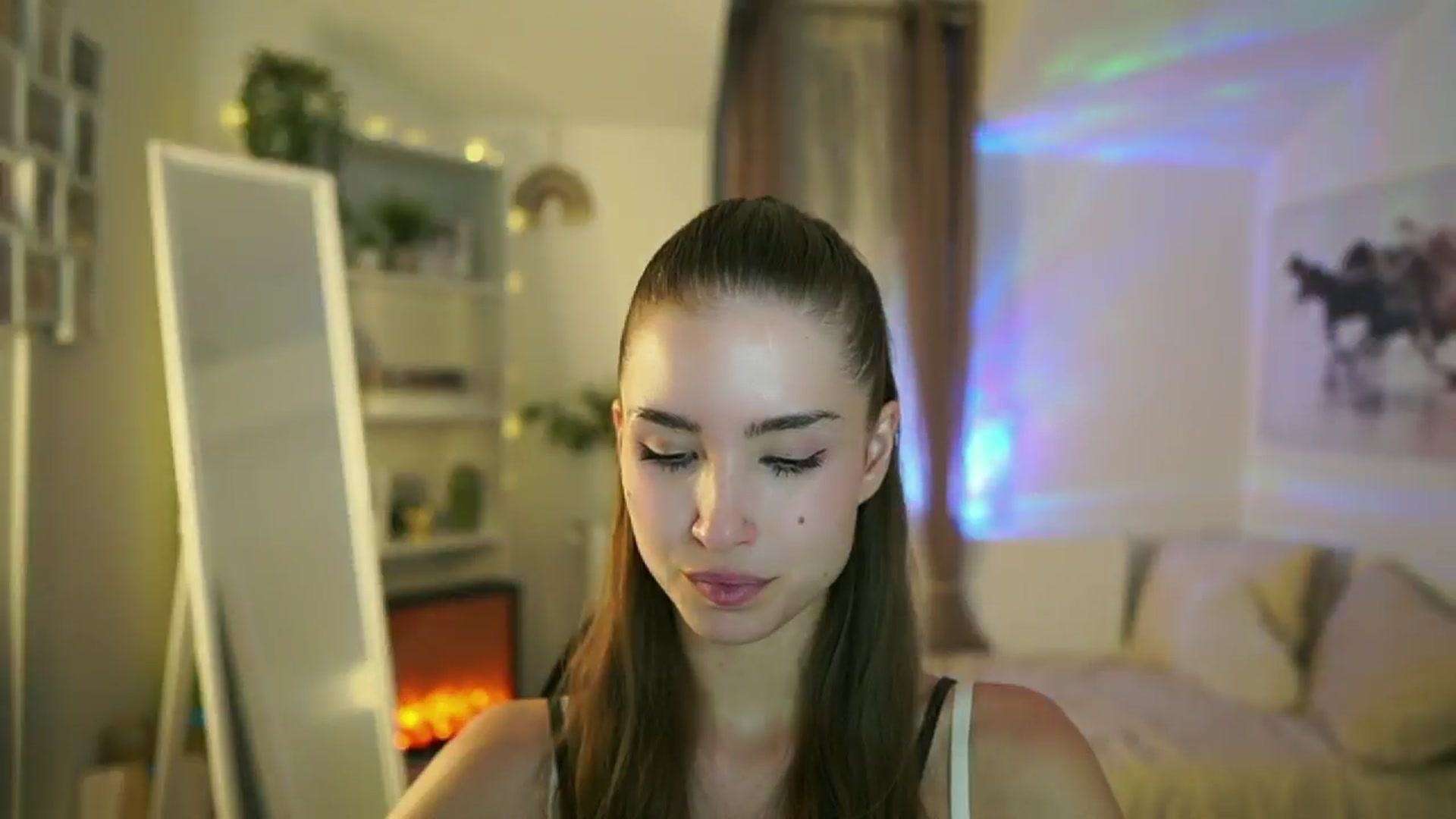 Gallery image thumbnail from Shy_jane's myfreecams stream on, 07/16/2025, 14:00 image 15 of 20