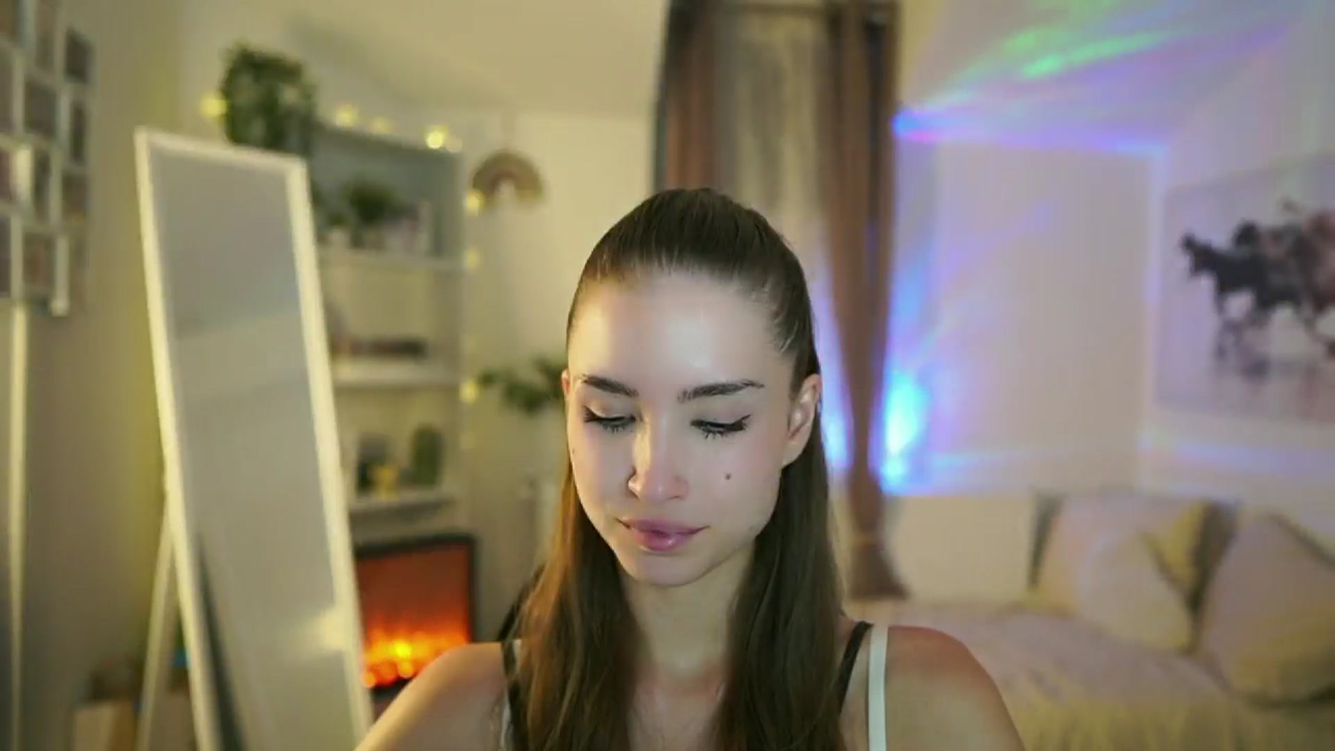 Gallery image thumbnail from Shy_jane's myfreecams stream on, 07/16/2025, 14:00 image 17 of 20