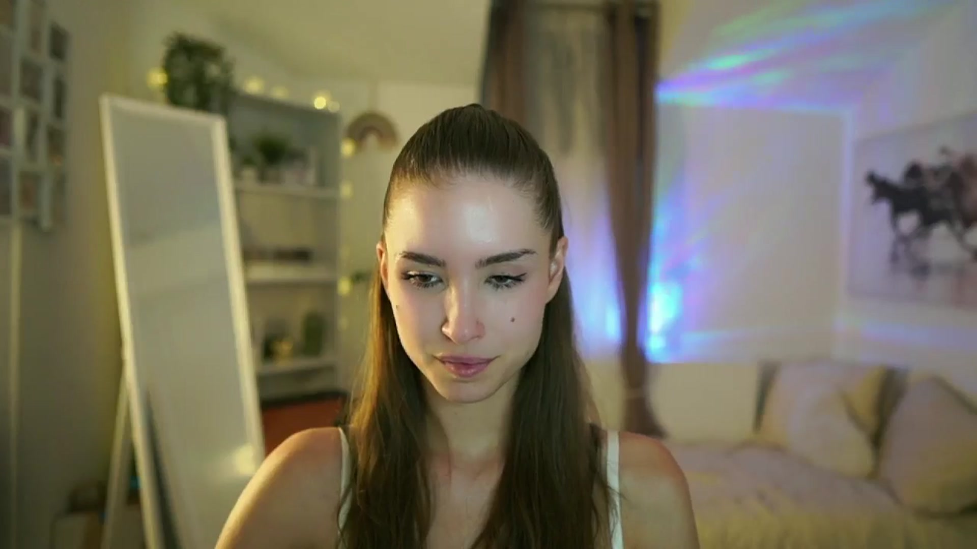 Gallery image thumbnail from Shy_jane's myfreecams stream on, 07/16/2025, 14:36 image 5 of 20