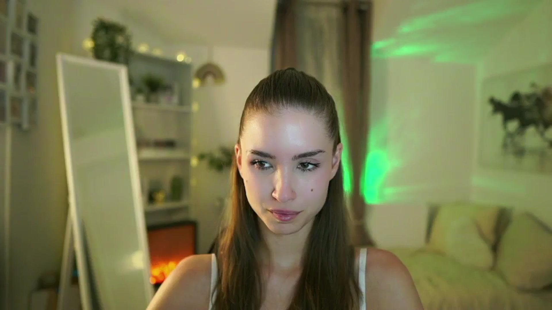 Gallery image thumbnail from Shy_jane's myfreecams stream on, 07/16/2025, 14:36 image 2 of 20