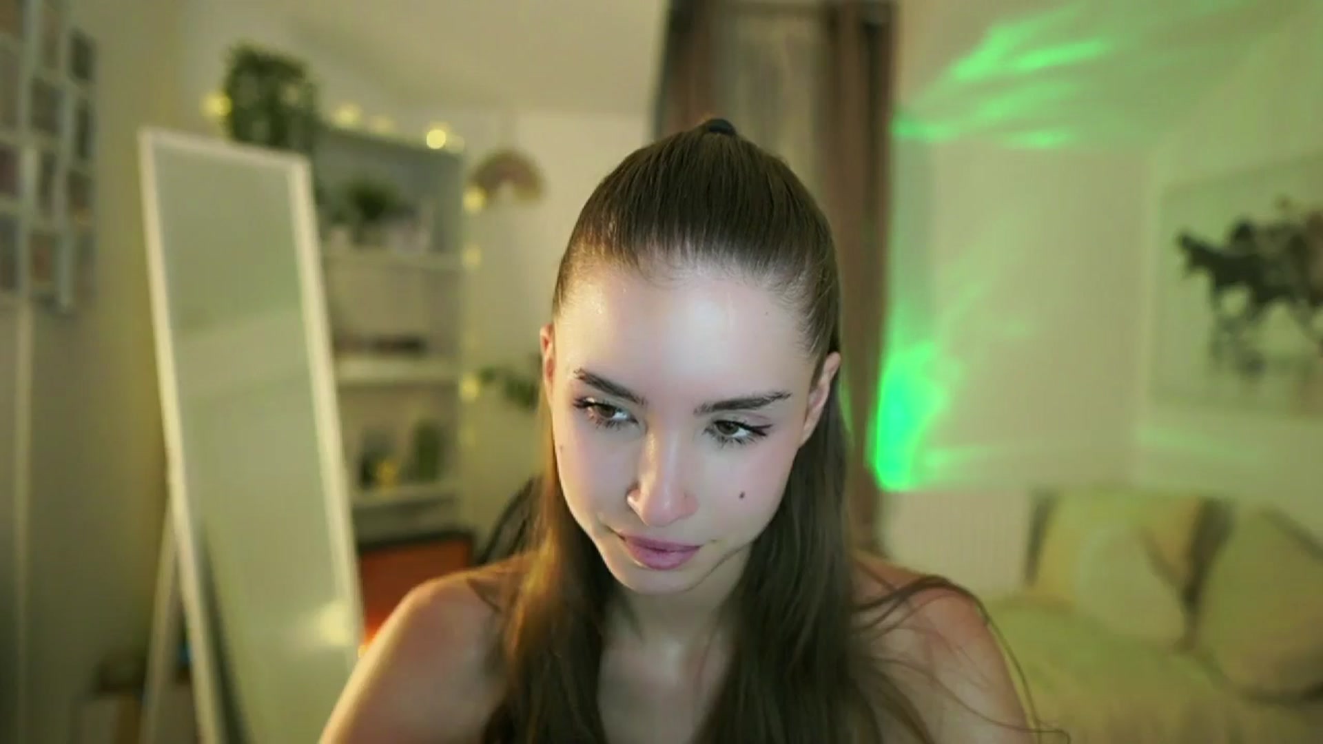 Gallery image thumbnail from Shy_jane's myfreecams stream on, 07/16/2025, 15:02 image 13 of 20