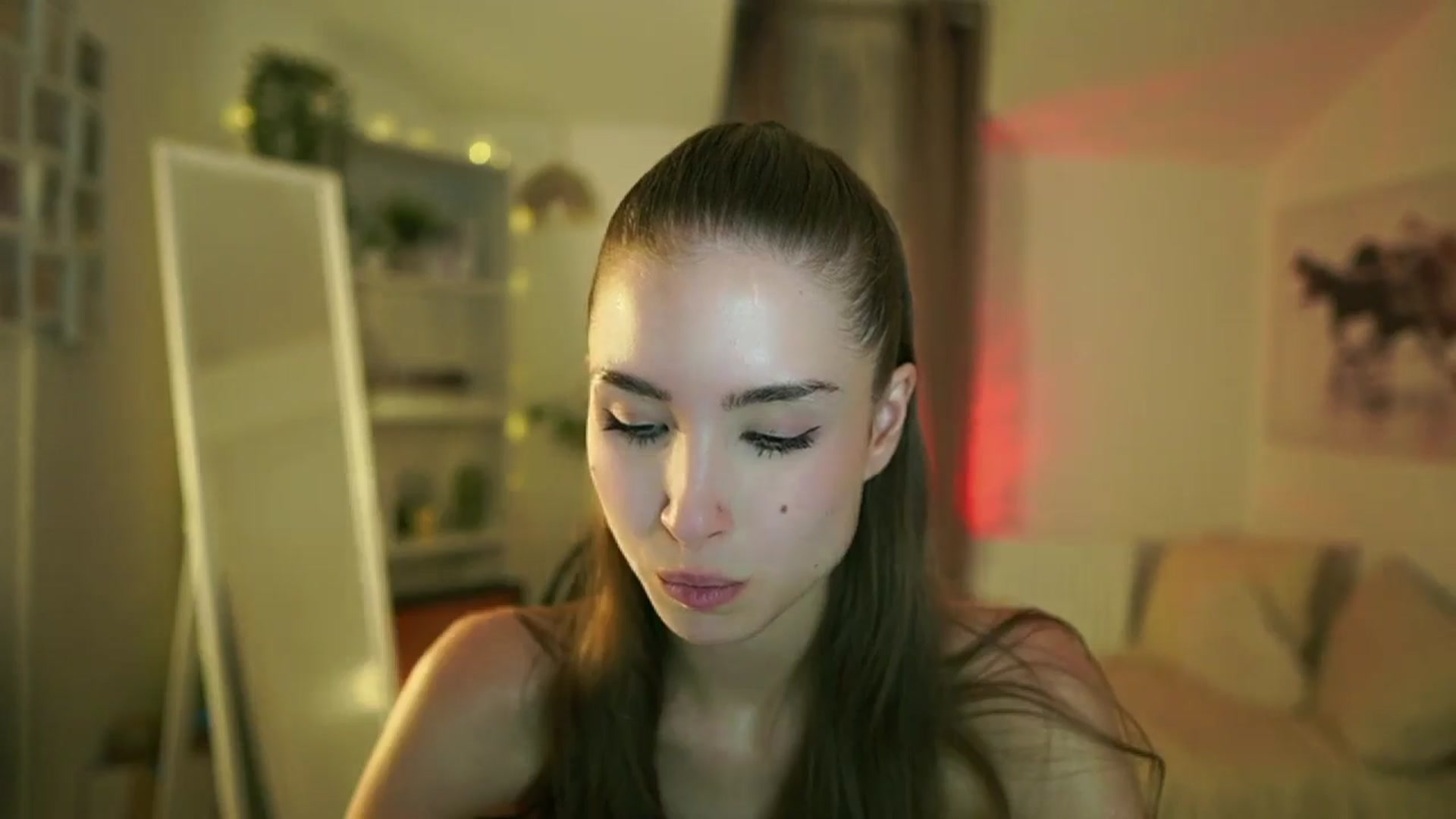 Gallery image thumbnail from Shy_jane's myfreecams stream on, 07/16/2025, 15:02 image 11 of 20