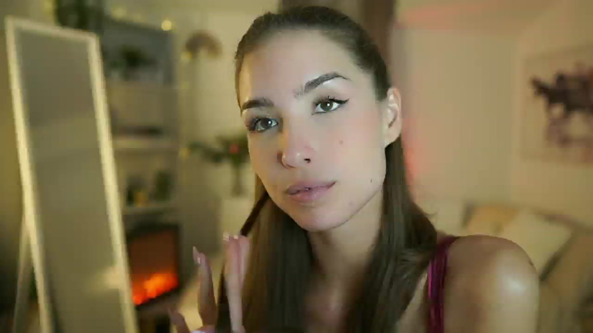 Gallery image thumbnail from Shy_jane's myfreecams stream on, 08/25/2025, 09:24 image 15 of 20