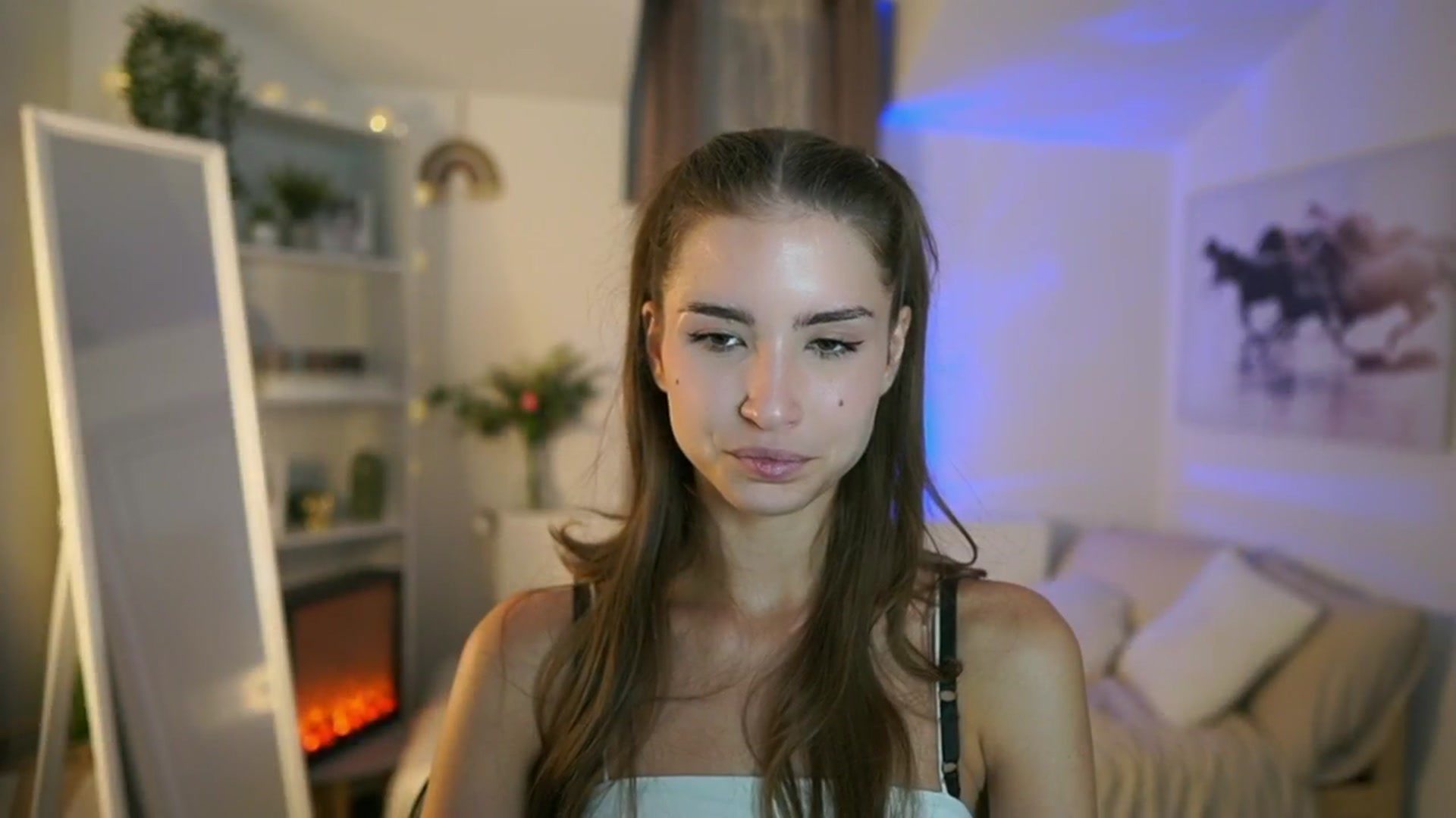 Gallery image thumbnail from Shy_jane's myfreecams stream on, 08/26/2025, 10:38 image 6 of 20