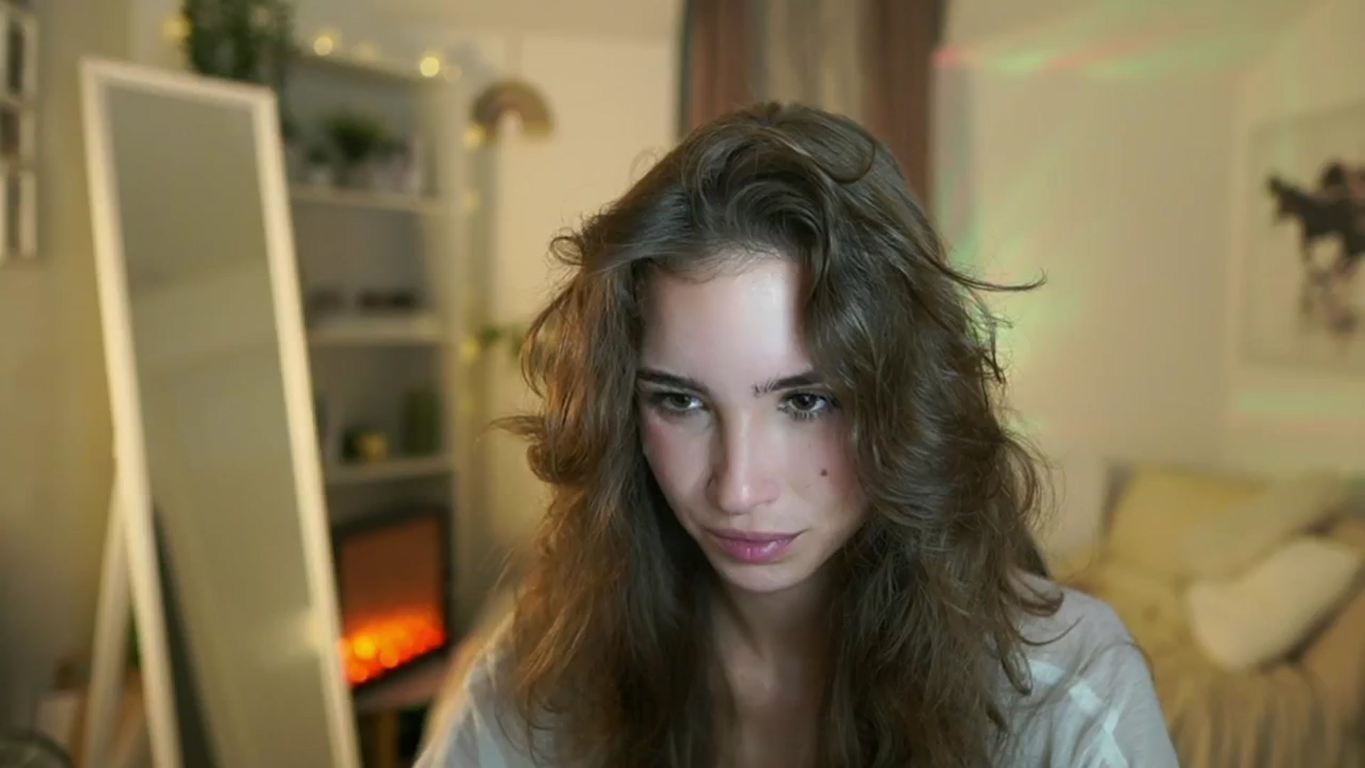 Gallery image thumbnail from Shy_jane's myfreecams stream on, 09/02/2025, 10:18 image 7 of 20