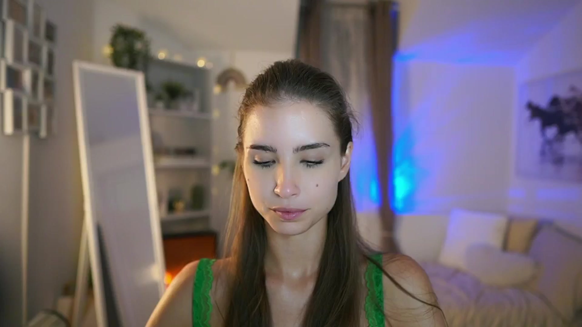 Gallery image thumbnail from Shy_jane's myfreecams stream on, 09/05/2025, 11:06 image 1 of 20
