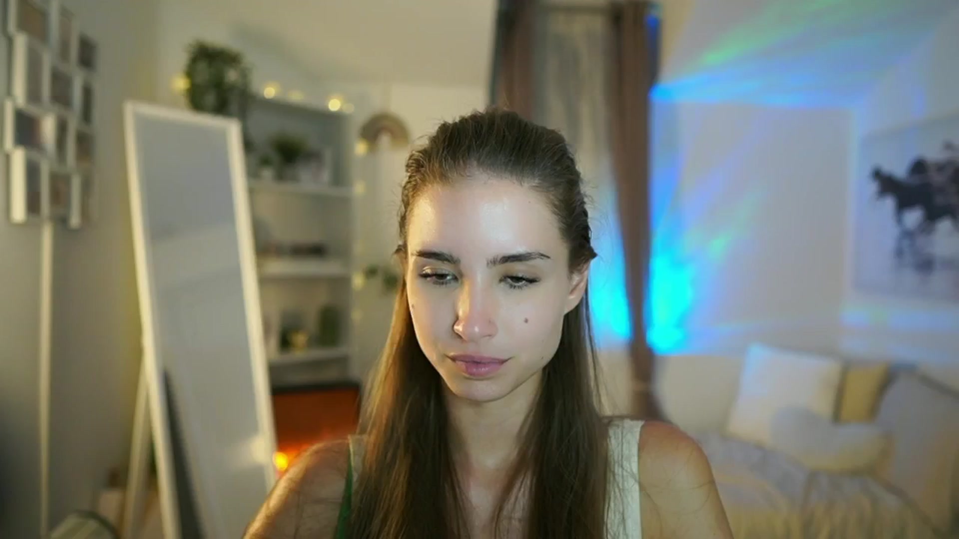 Gallery image thumbnail from Shy_jane's myfreecams stream on, 09/05/2025, 14:58 image 11 of 20