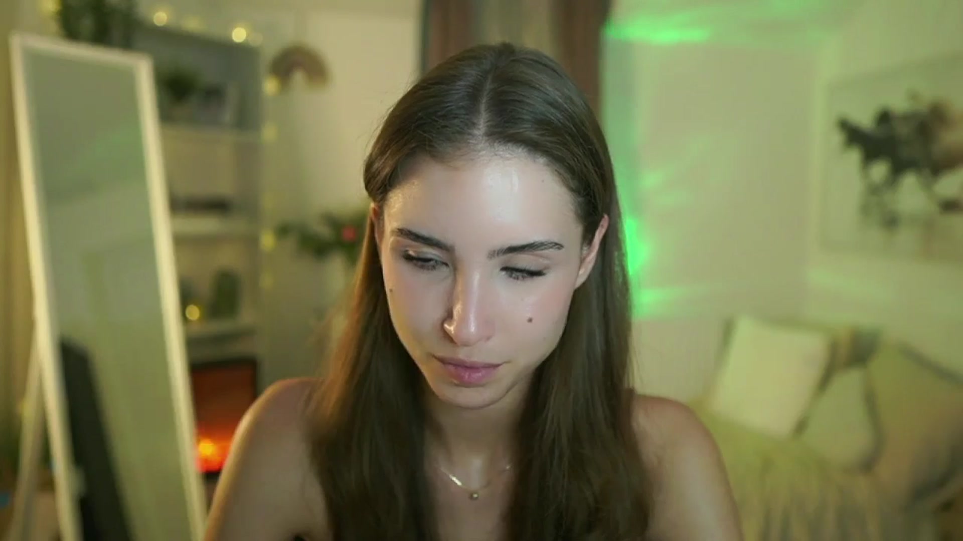 Gallery image thumbnail from Shy_jane's myfreecams stream on, 09/18/2025, 17:19 image 6 of 20