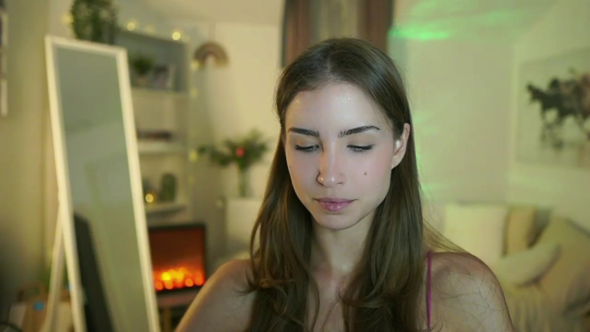 Gallery image thumbnail from Shy_jane's myfreecams stream on, 09/22/2025, 13:15 image 16 of 20