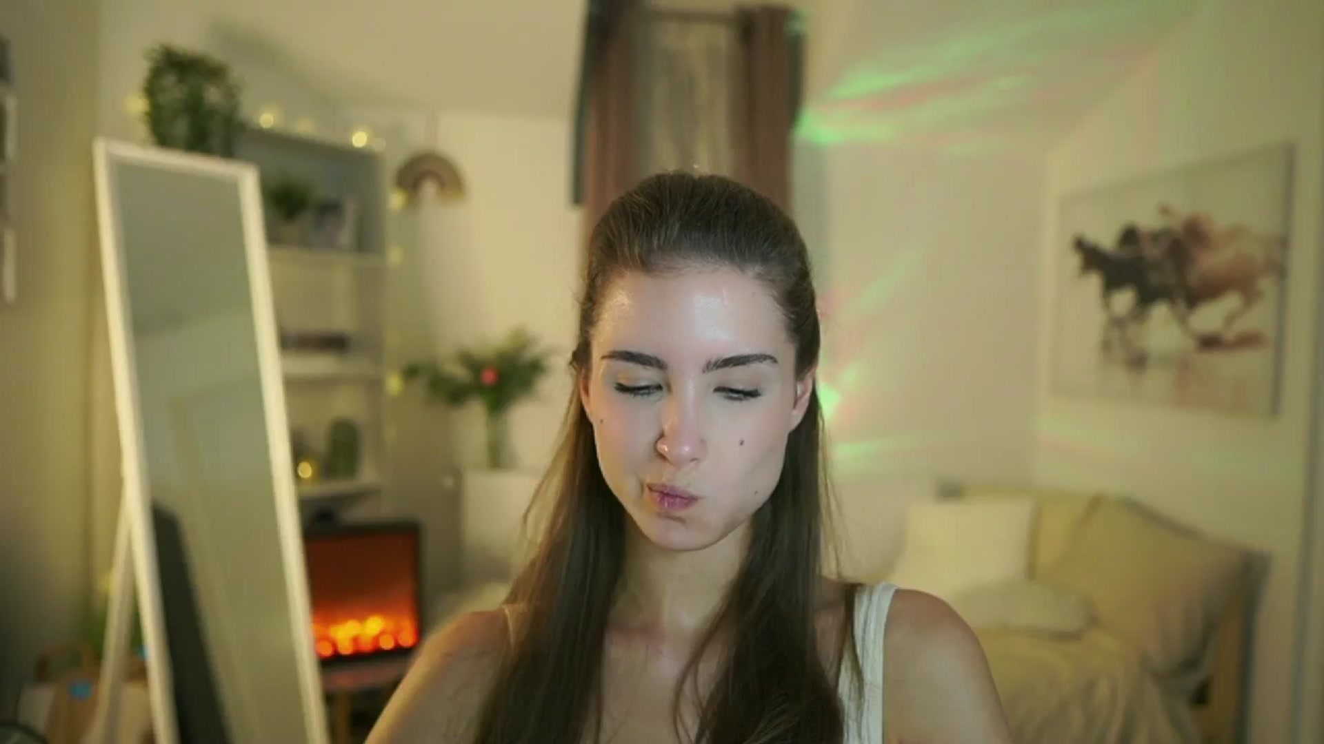 Gallery image thumbnail from Shy_jane's myfreecams stream on, 09/25/2025, 15:19 image 2 of 20