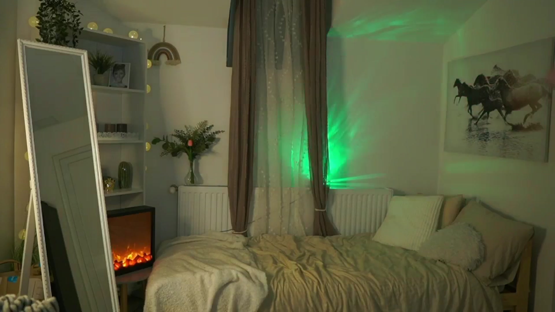Gallery image thumbnail from Shy_jane's myfreecams stream on, 10/09/2025, 10:22 image 5 of 20