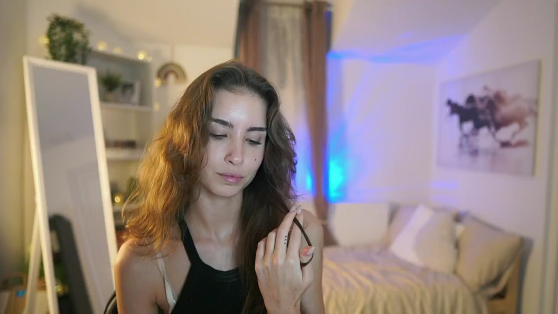 Gallery image thumbnail from Shy_jane's myfreecams stream on, 10/15/2025, 16:57 image 6 of 20
