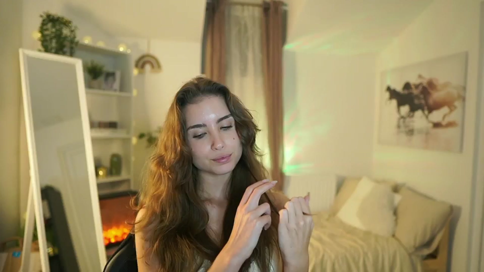 Gallery image thumbnail from Shy_jane's myfreecams stream on, 10/15/2025, 16:57 image 10 of 20