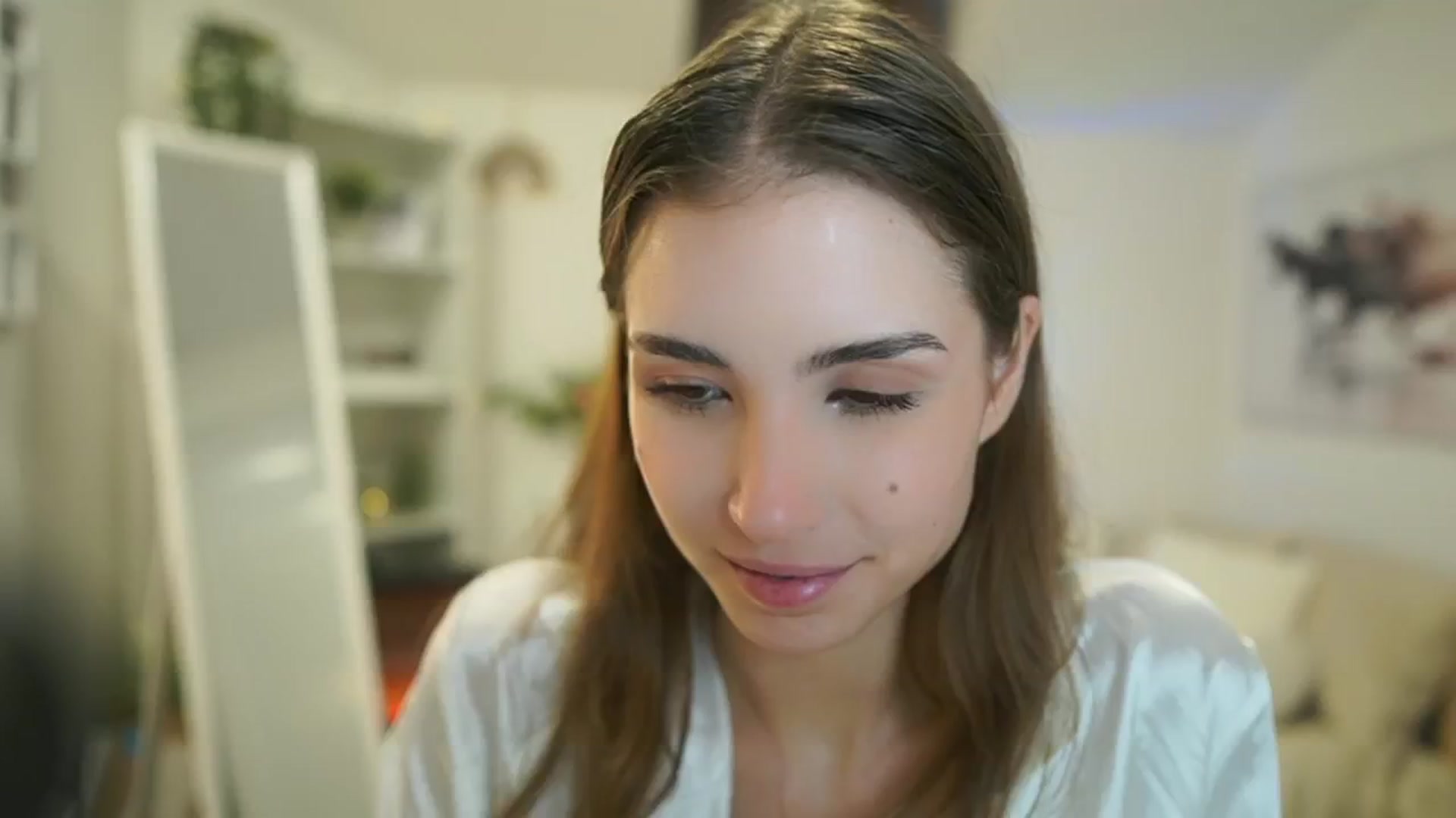 Gallery image thumbnail from Shy_jane's myfreecams stream on, 10/24/2025, 11:21 image 5 of 20