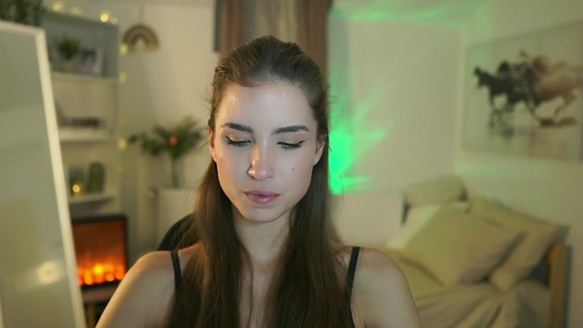 Gallery image thumbnail from Shy_jane's myfreecams stream on, 10/28/2025, 12:52 image 15 of 20