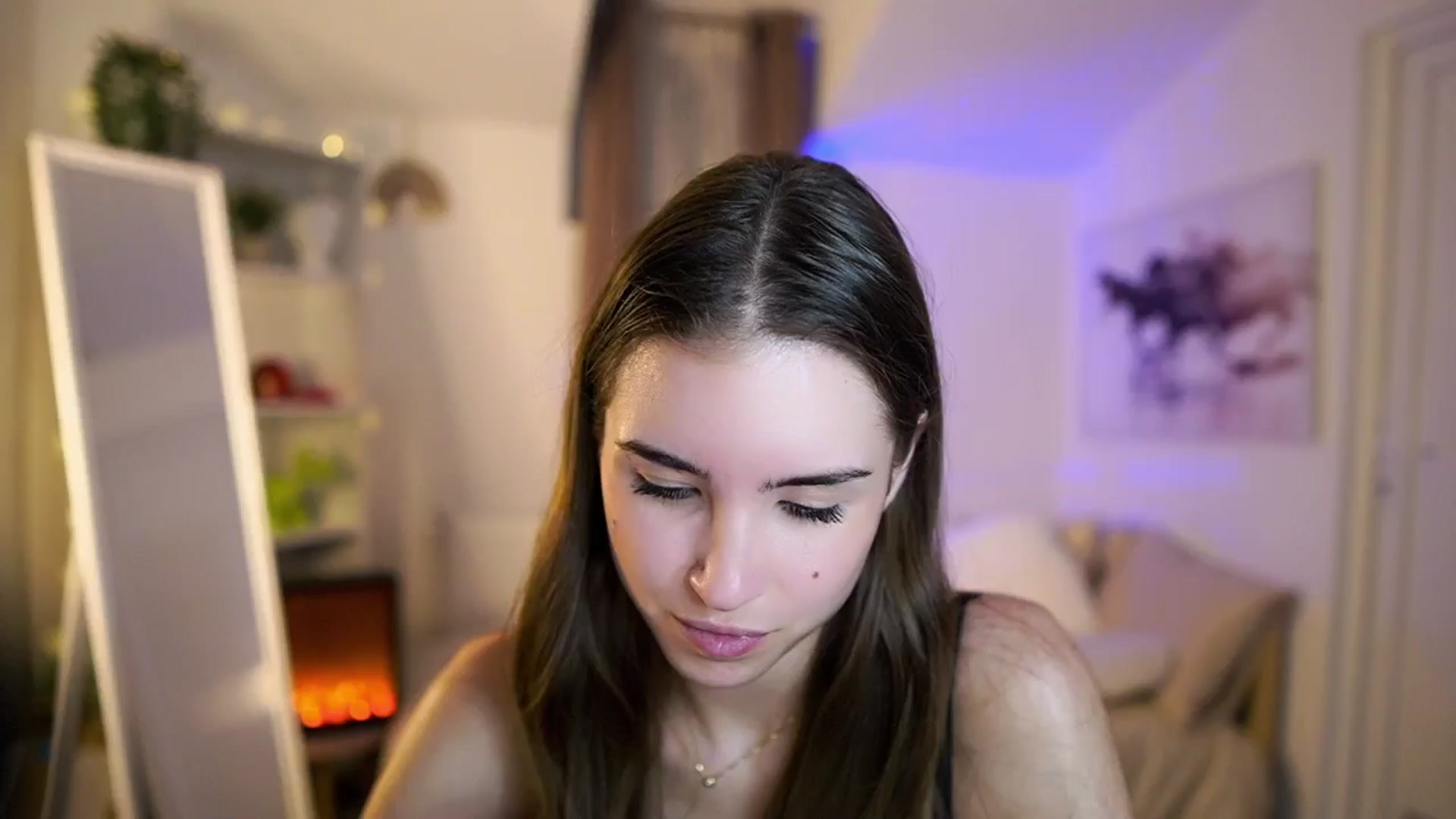 Gallery image thumbnail from Shy_jane's myfreecams stream on, 11/25/2025, 18:09 image 1 of 20