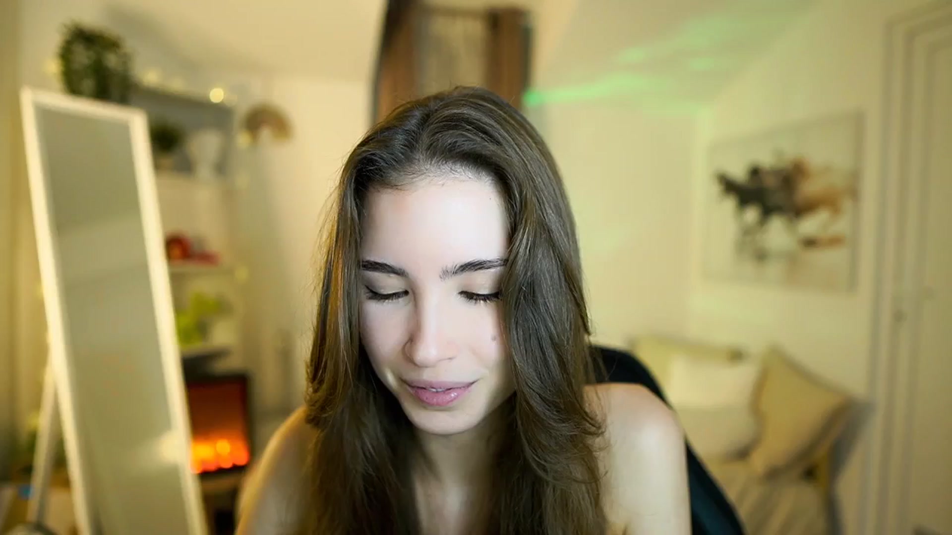 Gallery image thumbnail from Shy_jane's myfreecams stream on, 12/04/2025, 10:37 image 19 of 20