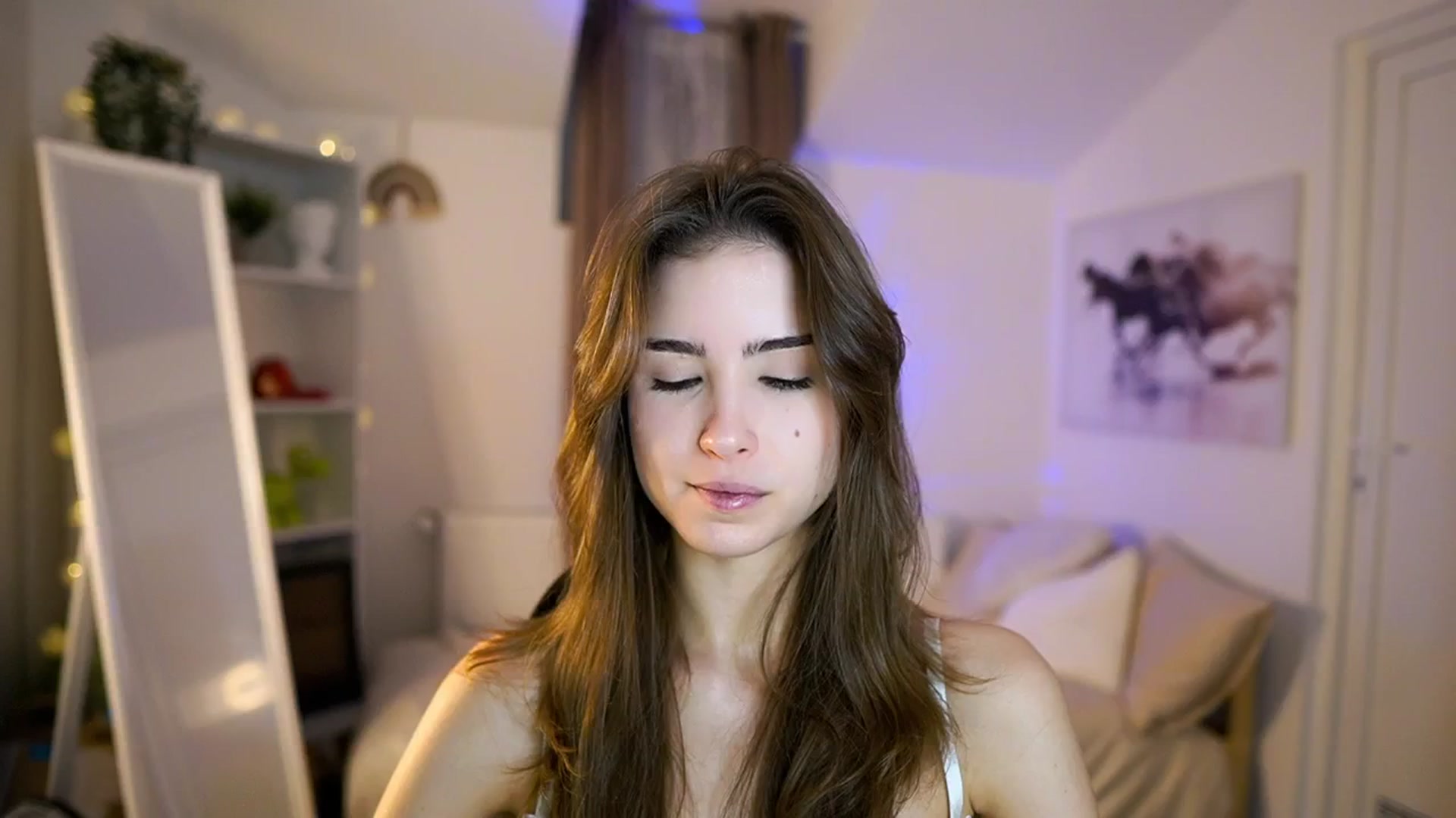 Gallery image thumbnail from Shy_jane's myfreecams stream on, 12/28/2025, 10:57 image 14 of 20