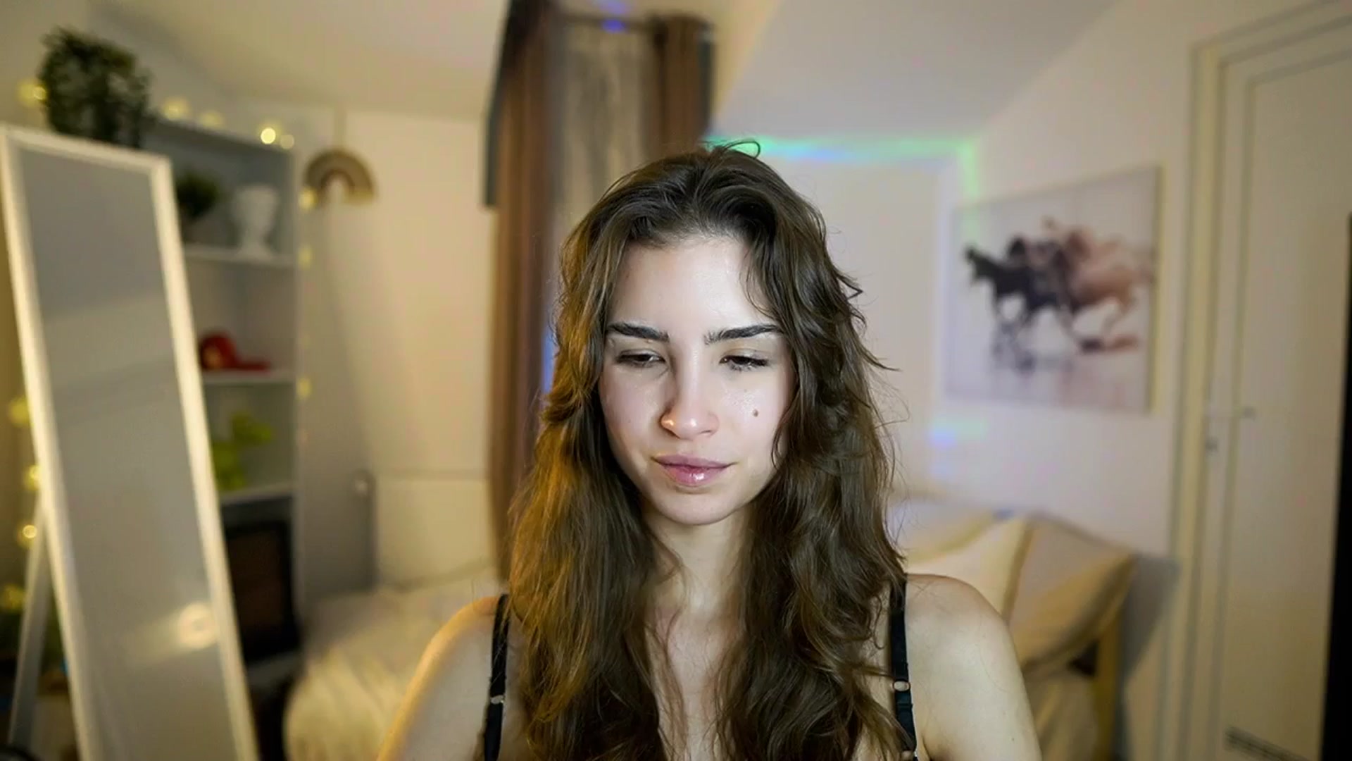 Gallery image thumbnail from Shy_jane's myfreecams stream on, 12/30/2025, 18:05 image 12 of 20