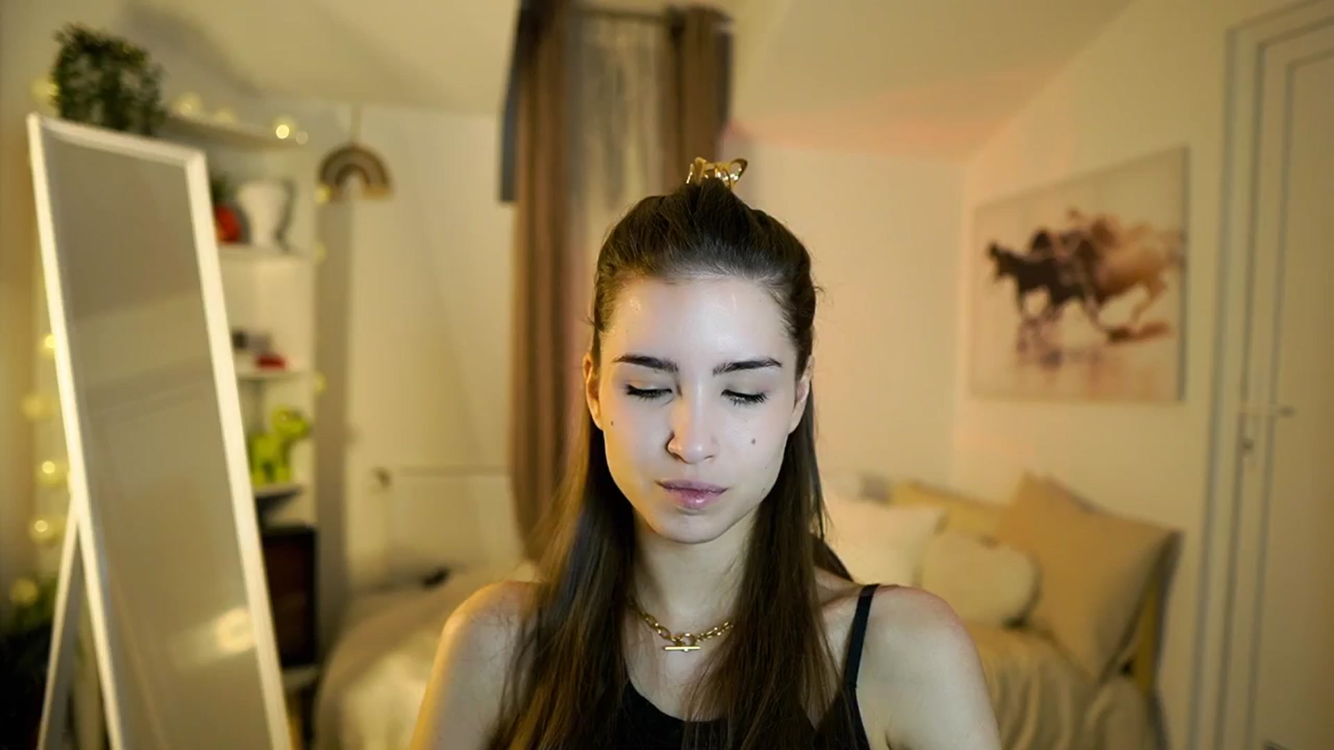 Gallery image thumbnail from Shy_jane's myfreecams stream on, 01/22/2026, 10:15 image 9 of 20