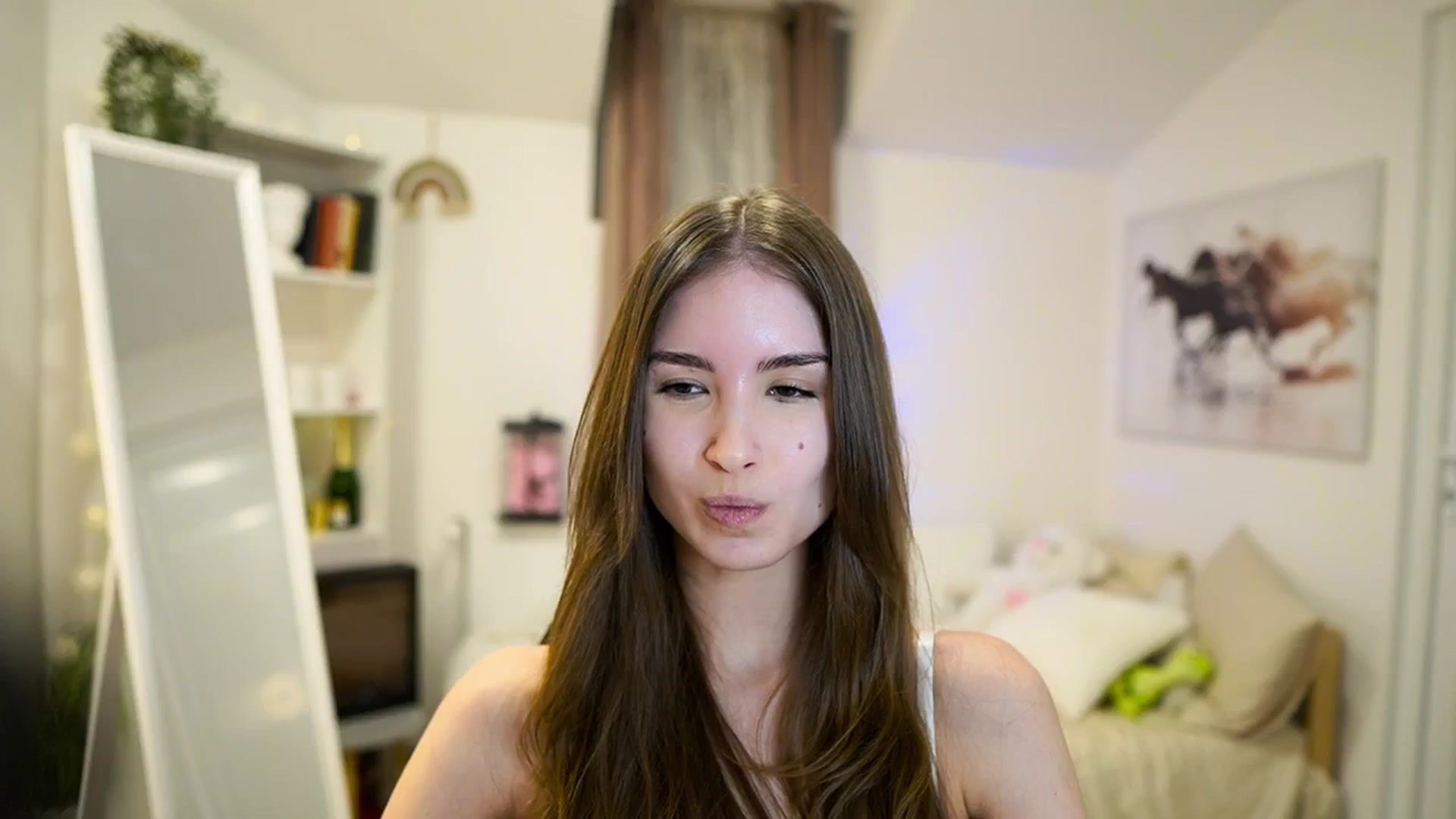 Gallery image thumbnail from Shy_jane's myfreecams stream on, 03/18/2026, 15:30 image 14 of 20