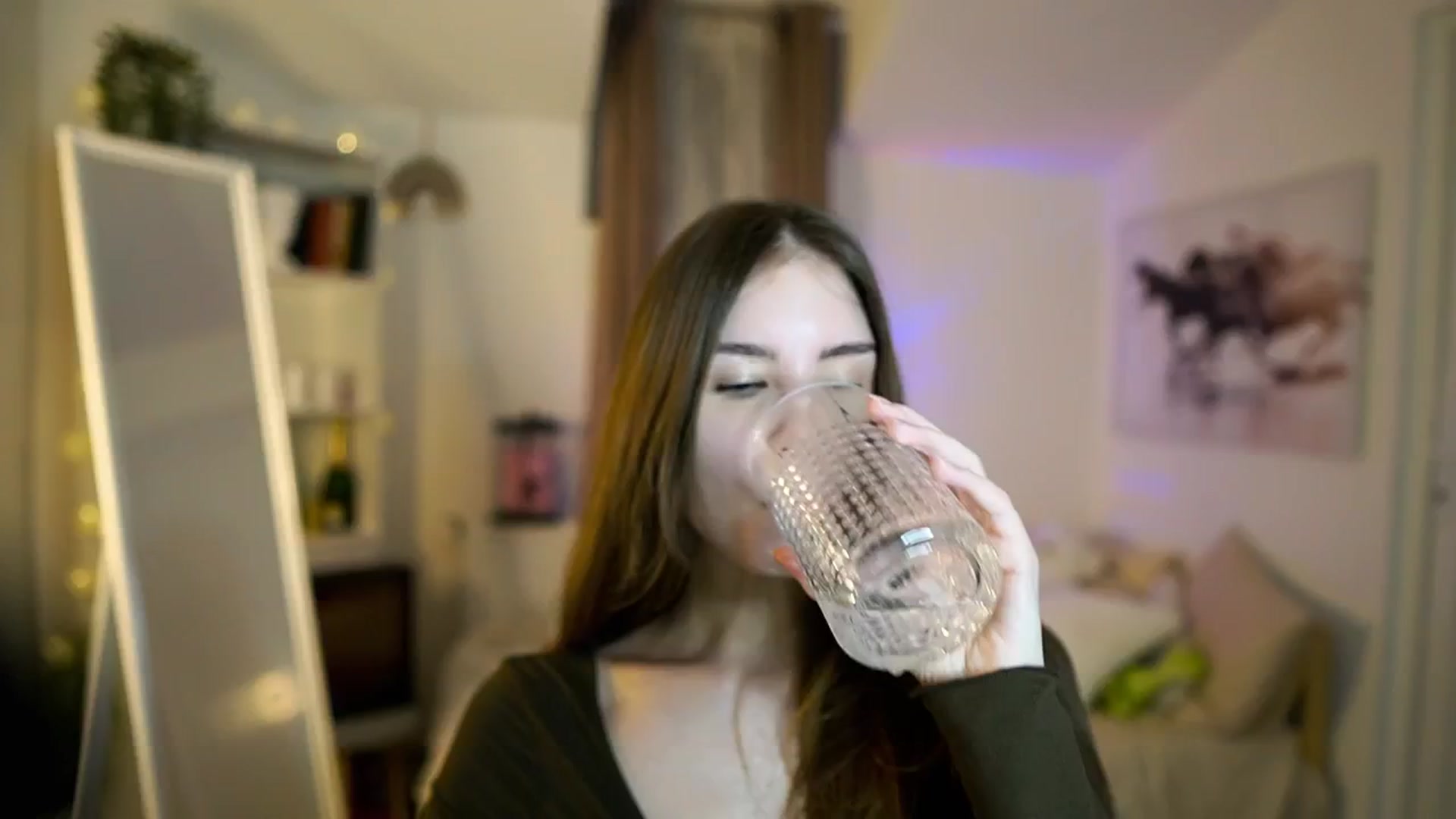 Gallery image thumbnail from Shy_jane's myfreecams stream on, 03/18/2026, 17:53 image 15 of 20